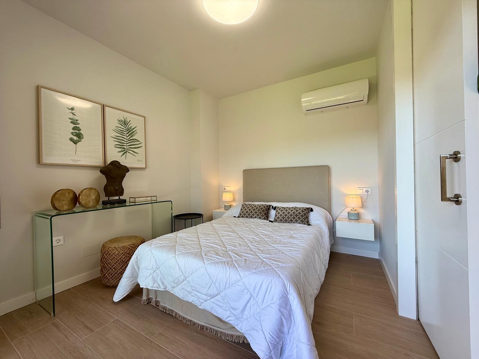 For sale - 2 Bedroom 2 Bathroom Apartment in Villamartín - Villamartin  - Alicante