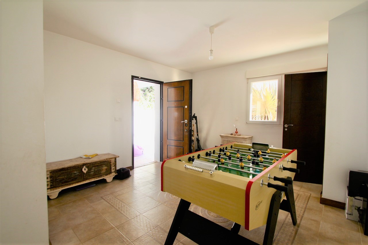 For sale - 3 Bedroom 3 Bathroom Villa in Quesada -  - Alicante