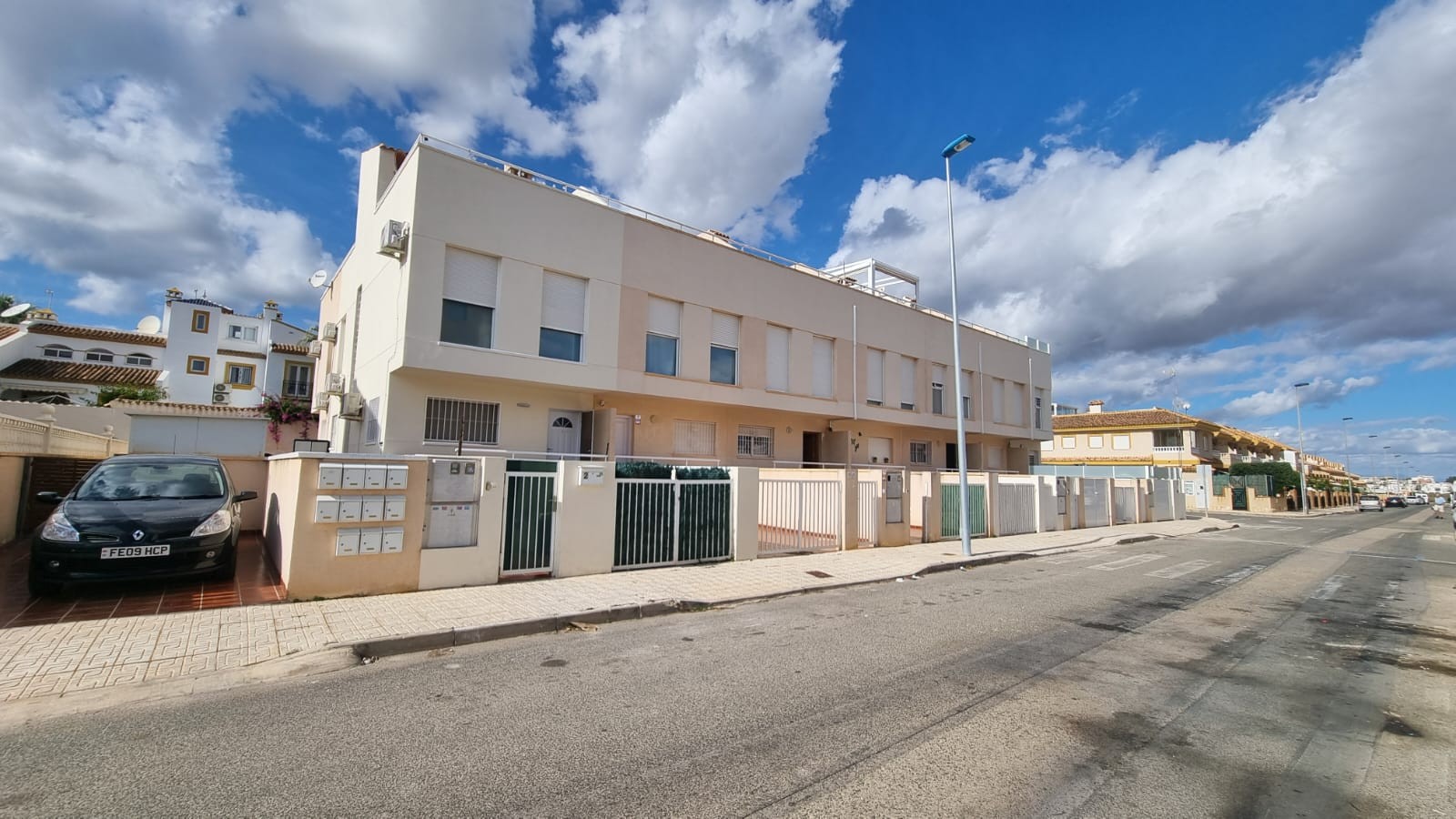 For sale - 3 Bedroom 3 Bathroom Villa in Orihuela Costa - Costa Blanca  - Alicante