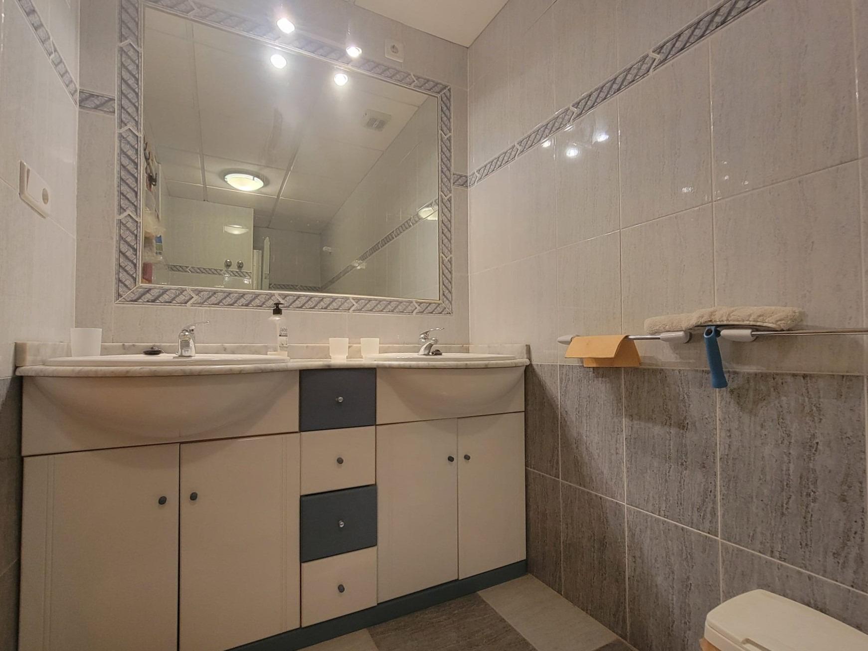 For sale - 3 Bedroom 3 Bathroom Town House in Playa Flamenca - Playa Flamenca  - Alicante