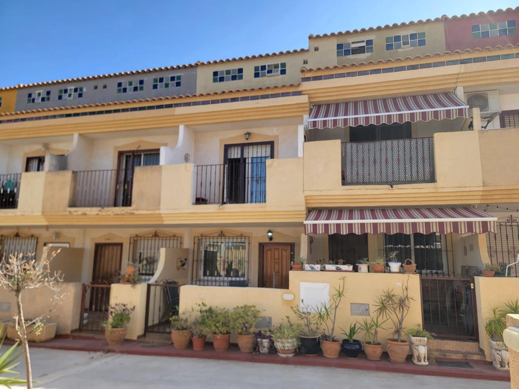 3 Bedroom 3 Bathroom Town House in Playa Flamenca