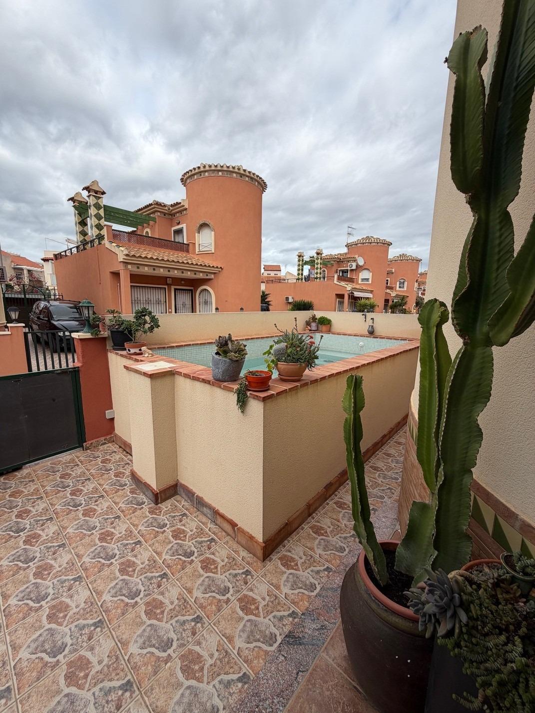For sale - 3 Bedroom 2 Bathroom Villa in Orihuela Costa - Playa Flamenca  - Alicante