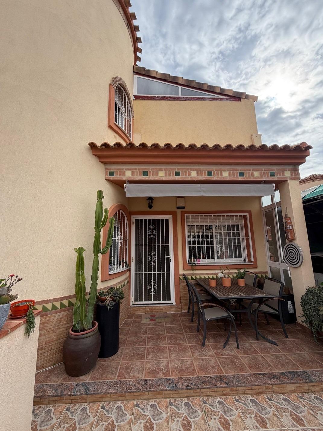 For sale - 3 Bedroom 2 Bathroom Villa in Orihuela Costa - Playa Flamenca  - Alicante