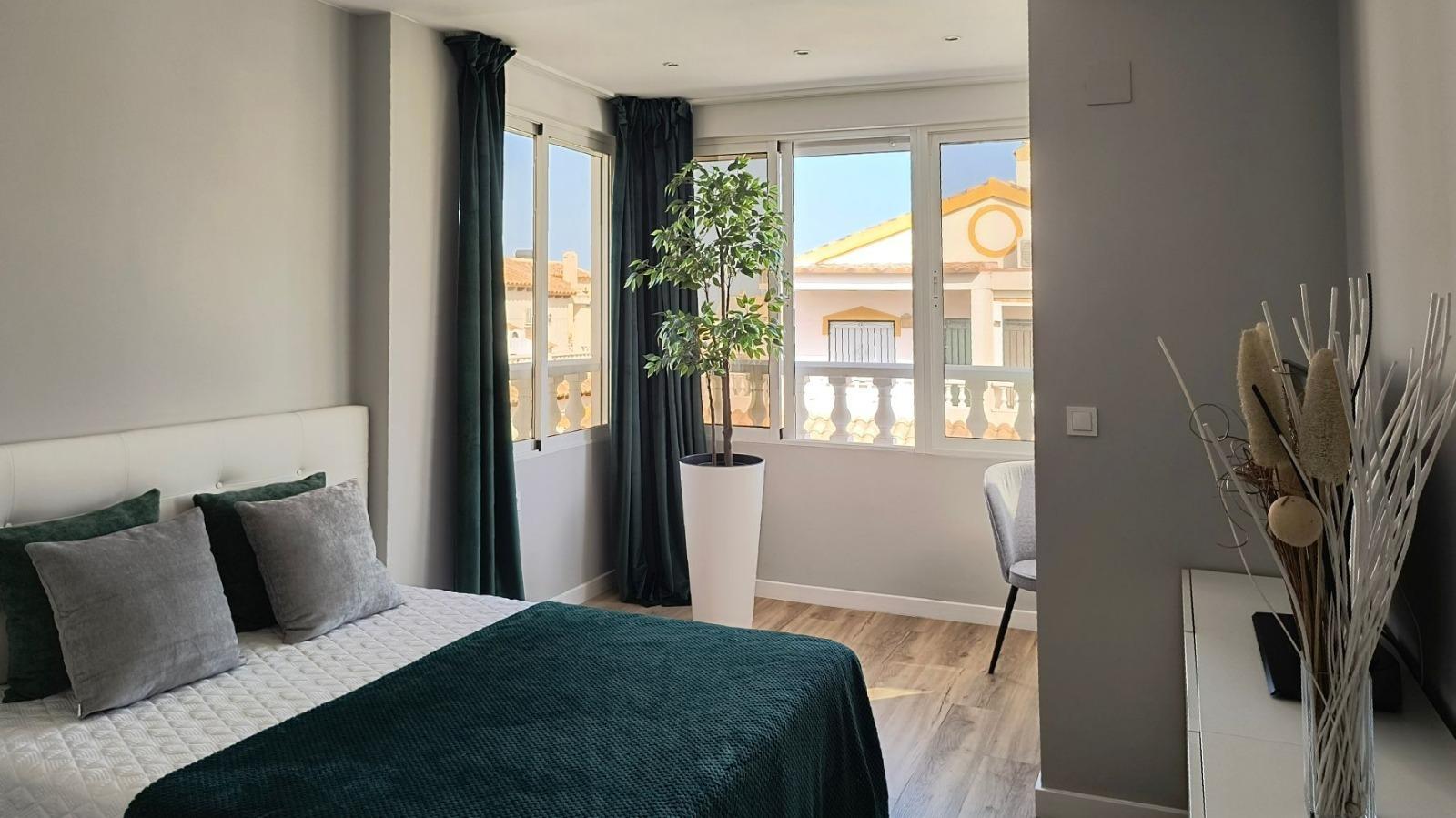 For sale - 3 Bedroom 2 Bathroom Town House in Orihuela Costa - Los Balcones  - Alicante