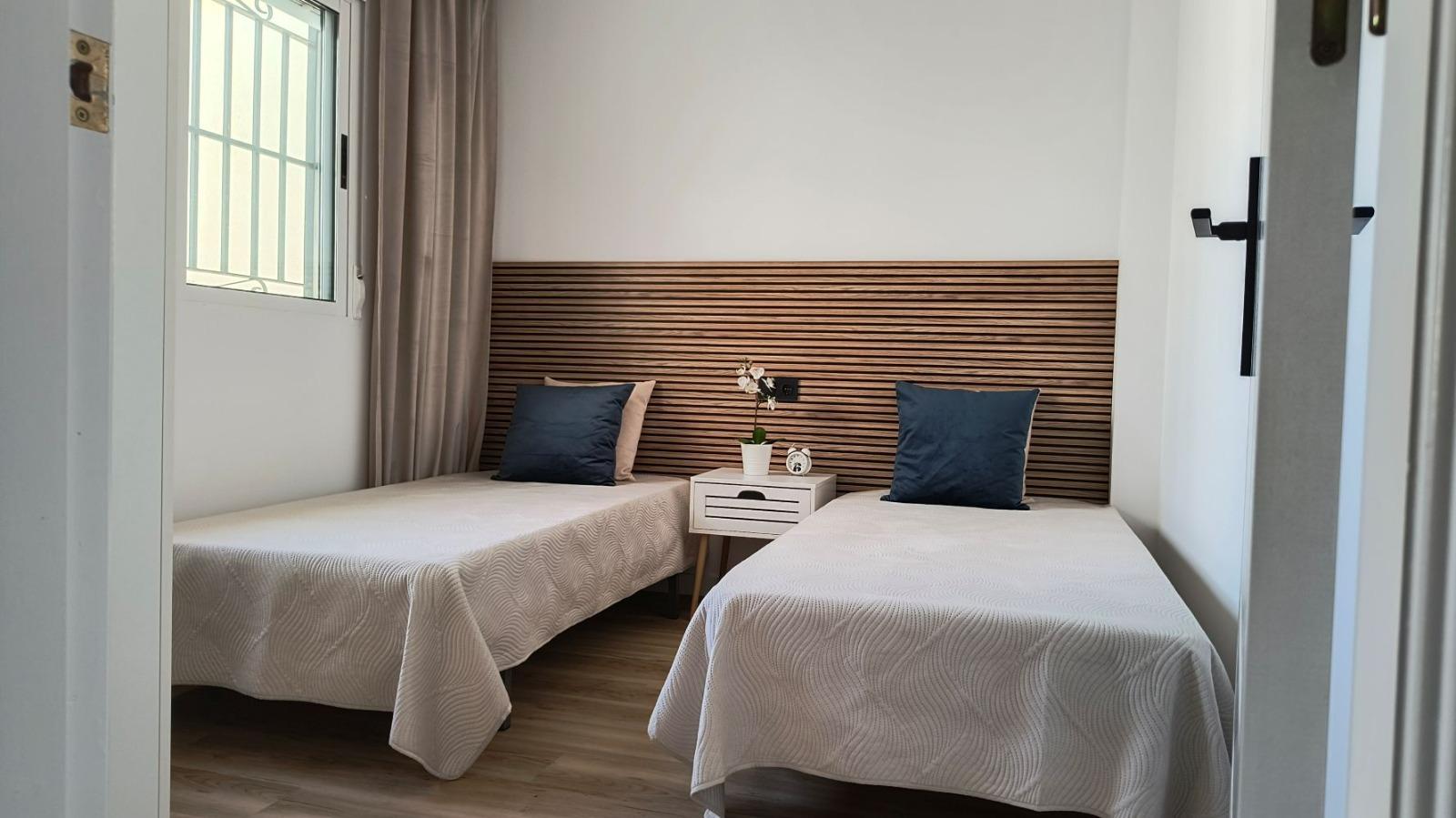 For sale - 3 Bedroom 2 Bathroom Town House in Orihuela Costa - Los Balcones  - Alicante