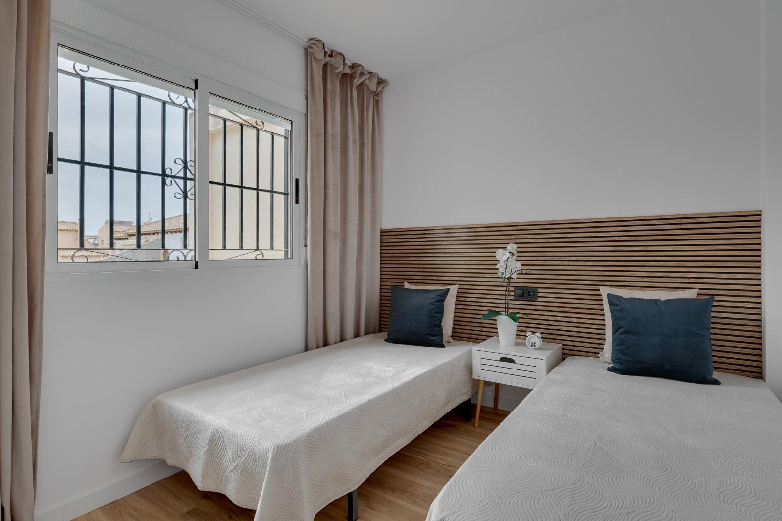 For sale - 3 Bedroom 2 Bathroom Town House in Orihuela Costa - Los Balcones  - Alicante