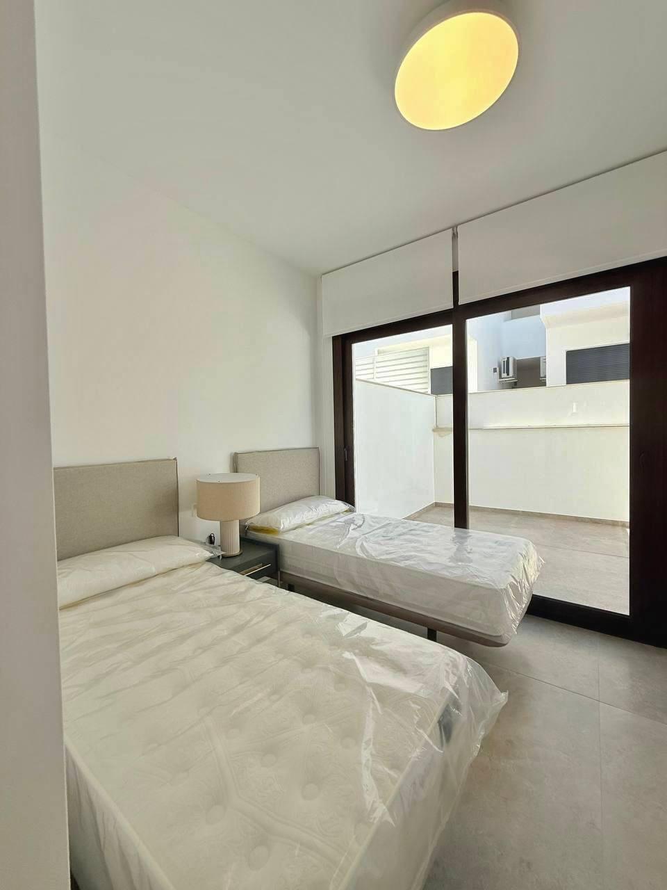 For sale - 2 Bedroom 2 Bathroom Apartment in Orihuela - Urbanización Perla Del Mar  - Alicante