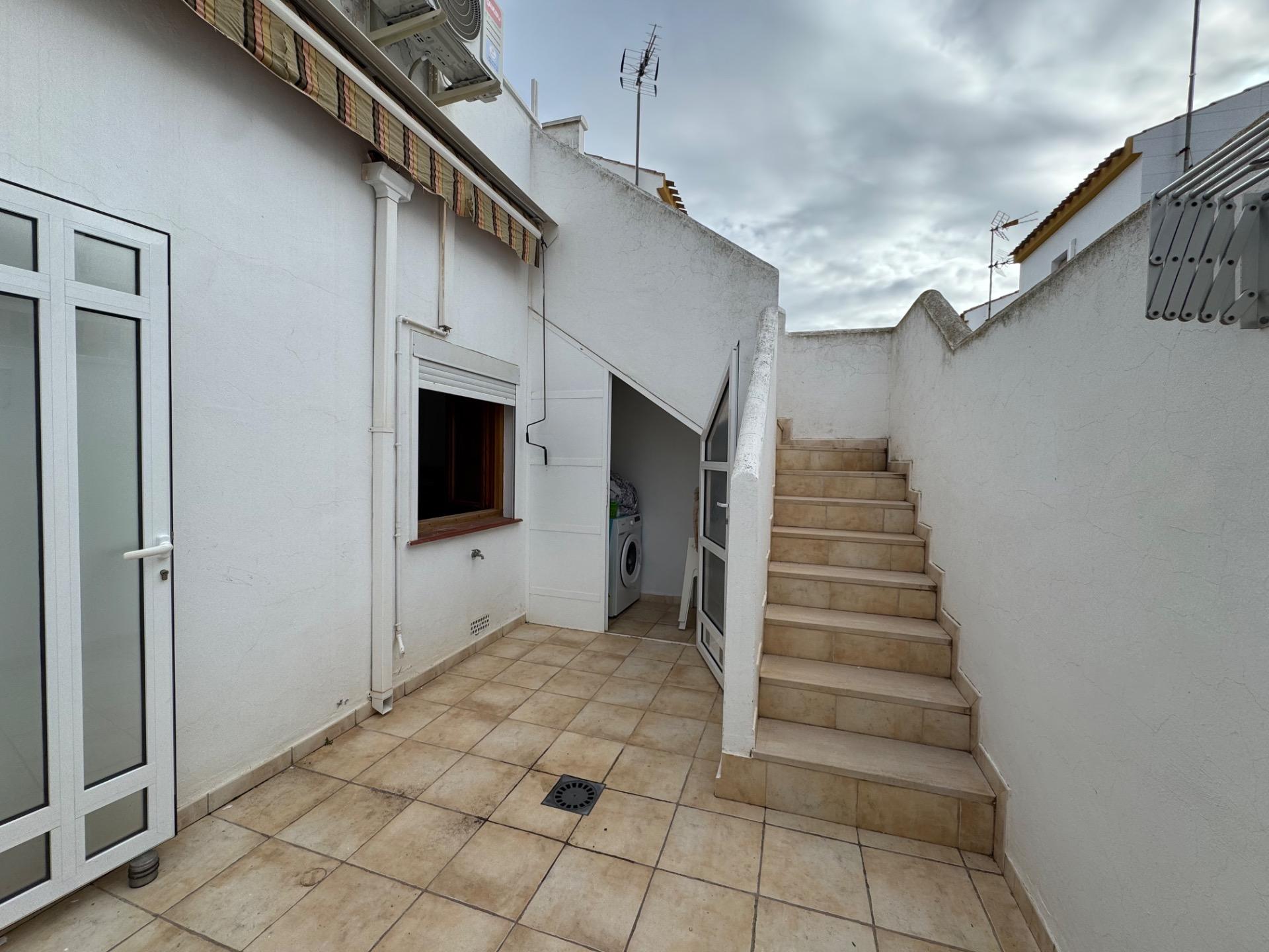 For sale - 3 Bedroom 2 Bathroom Town House in Pilar de La Horadada - Torre de la Horadada  - Alicante