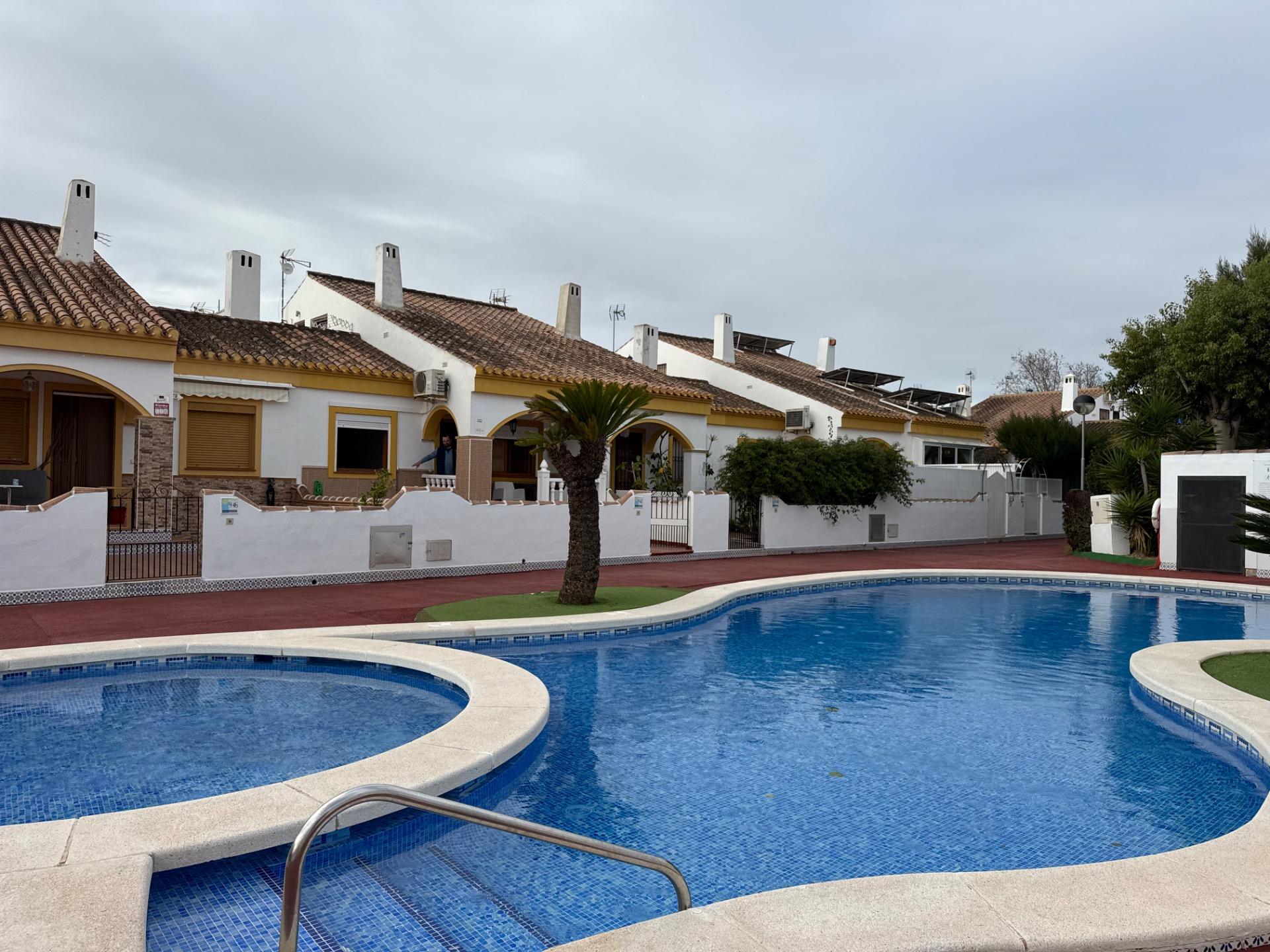 For sale - 3 Bedroom 2 Bathroom Town House in Pilar de La Horadada - Torre de la Horadada  - Alicante