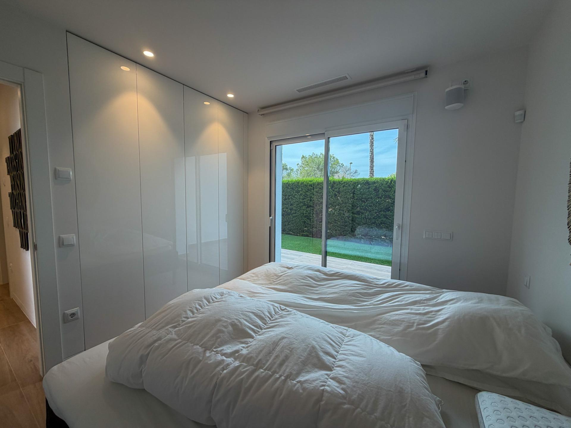 For sale - 3 Bedroom 2 Bathroom Apartment in Orihuela - Las Colinas Golf  - Alicante