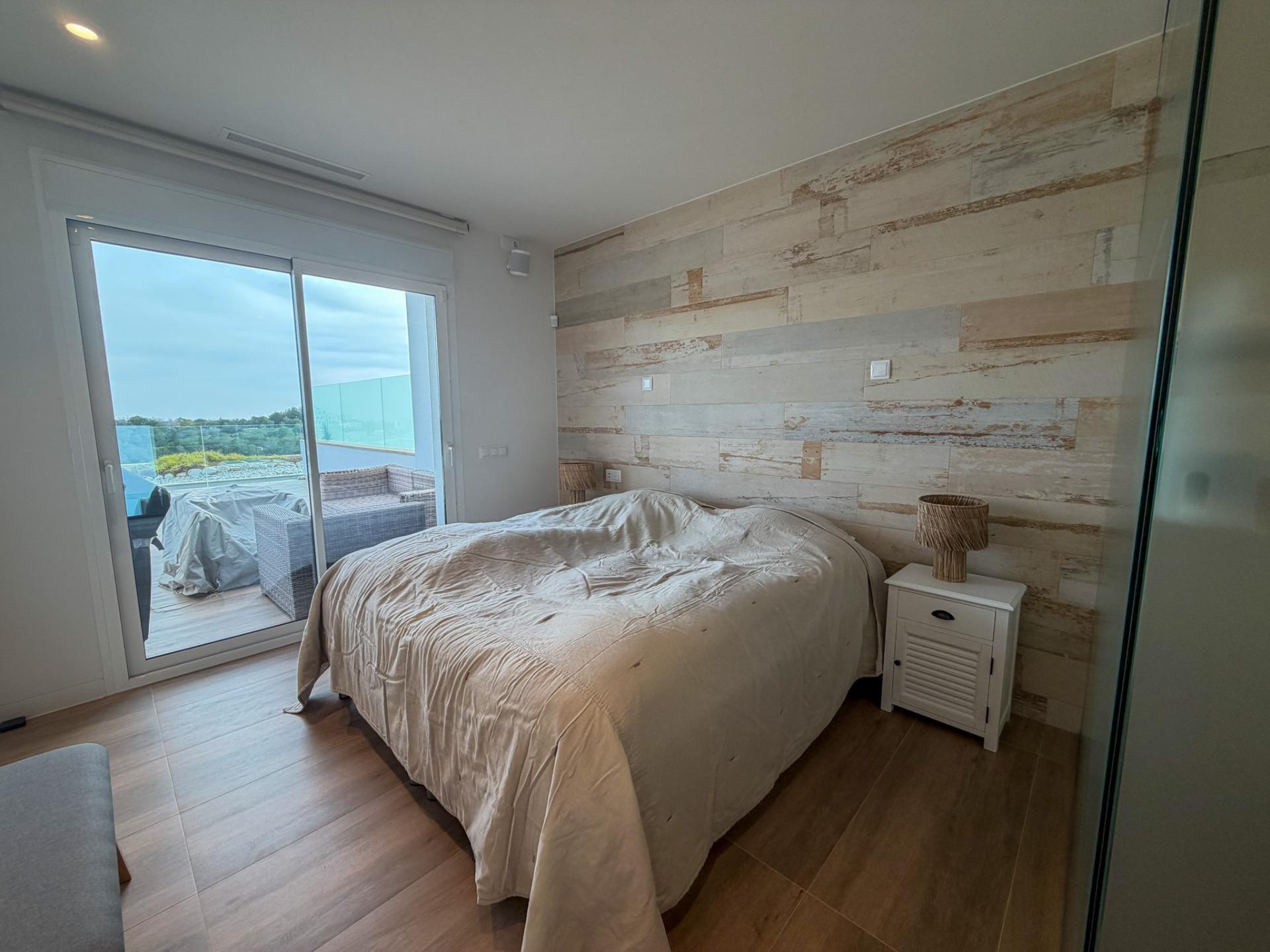 For sale - 3 Bedroom 2 Bathroom Apartment in Orihuela - Las Colinas Golf  - Alicante