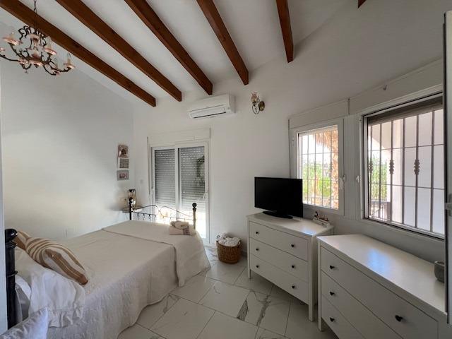 For sale - 3 Bedroom 4 Bathroom Villa in Dolores - Comunidad Valenciana  - Alicante