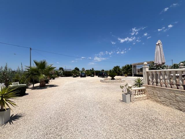 For sale - 3 Bedroom 4 Bathroom Villa in Dolores - Comunidad Valenciana  - Alicante