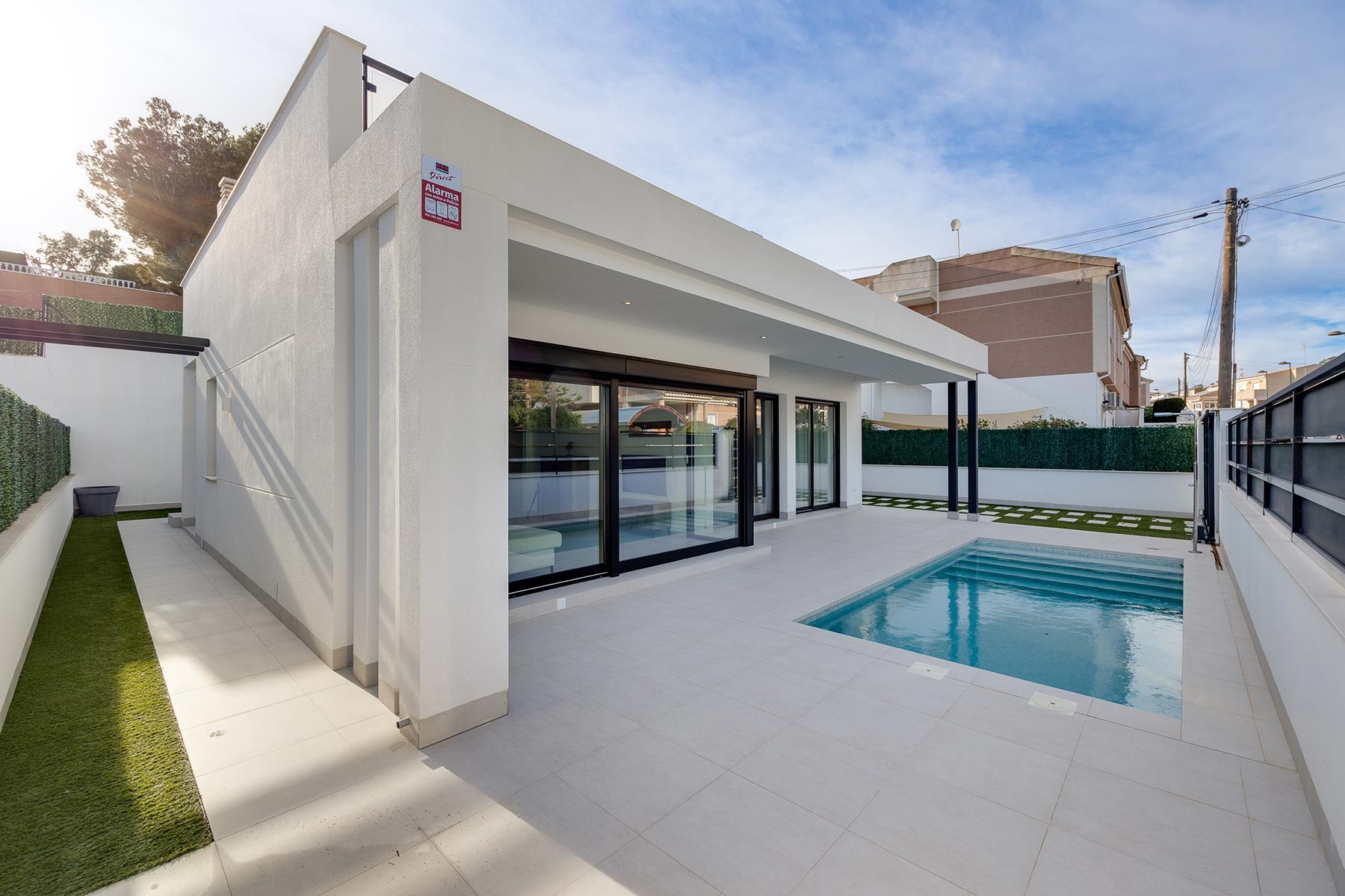 For sale - 3 Bedroom 2 Bathroom Villa in Pinar de Campoverde - Inland  - Alicante