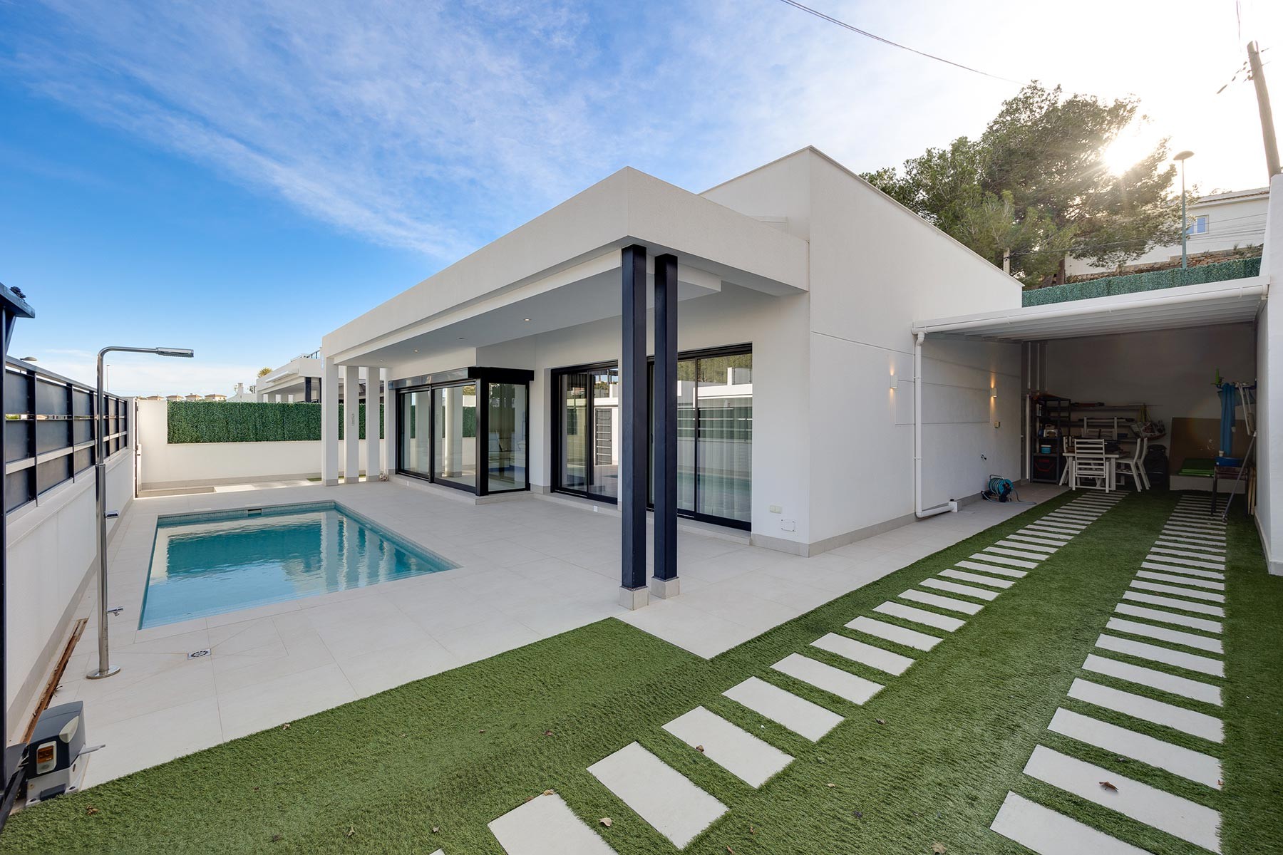 For sale - 3 Bedroom 2 Bathroom Villa in Pinar de Campoverde - Inland  - Alicante