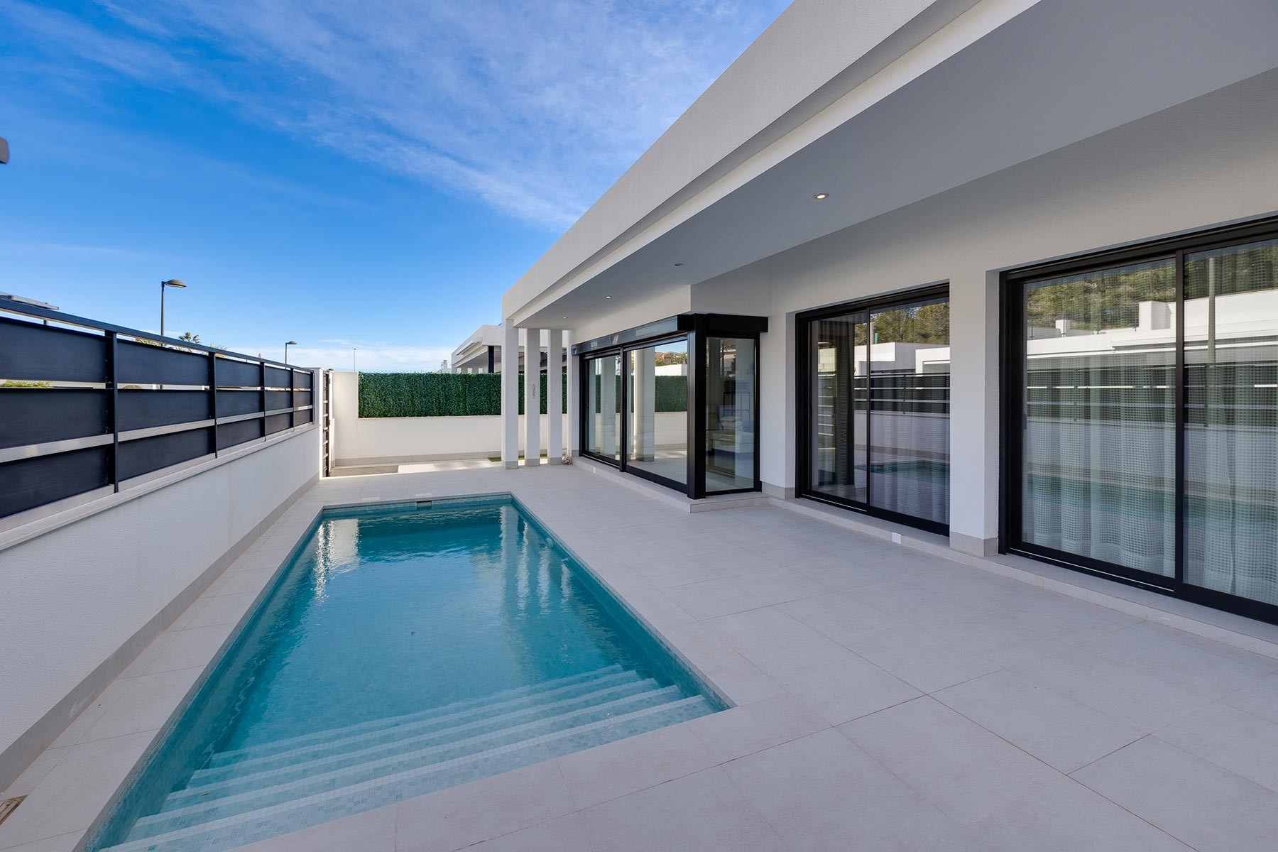 For sale - 3 Bedroom 2 Bathroom Villa in Pinar de Campoverde - Inland  - Alicante