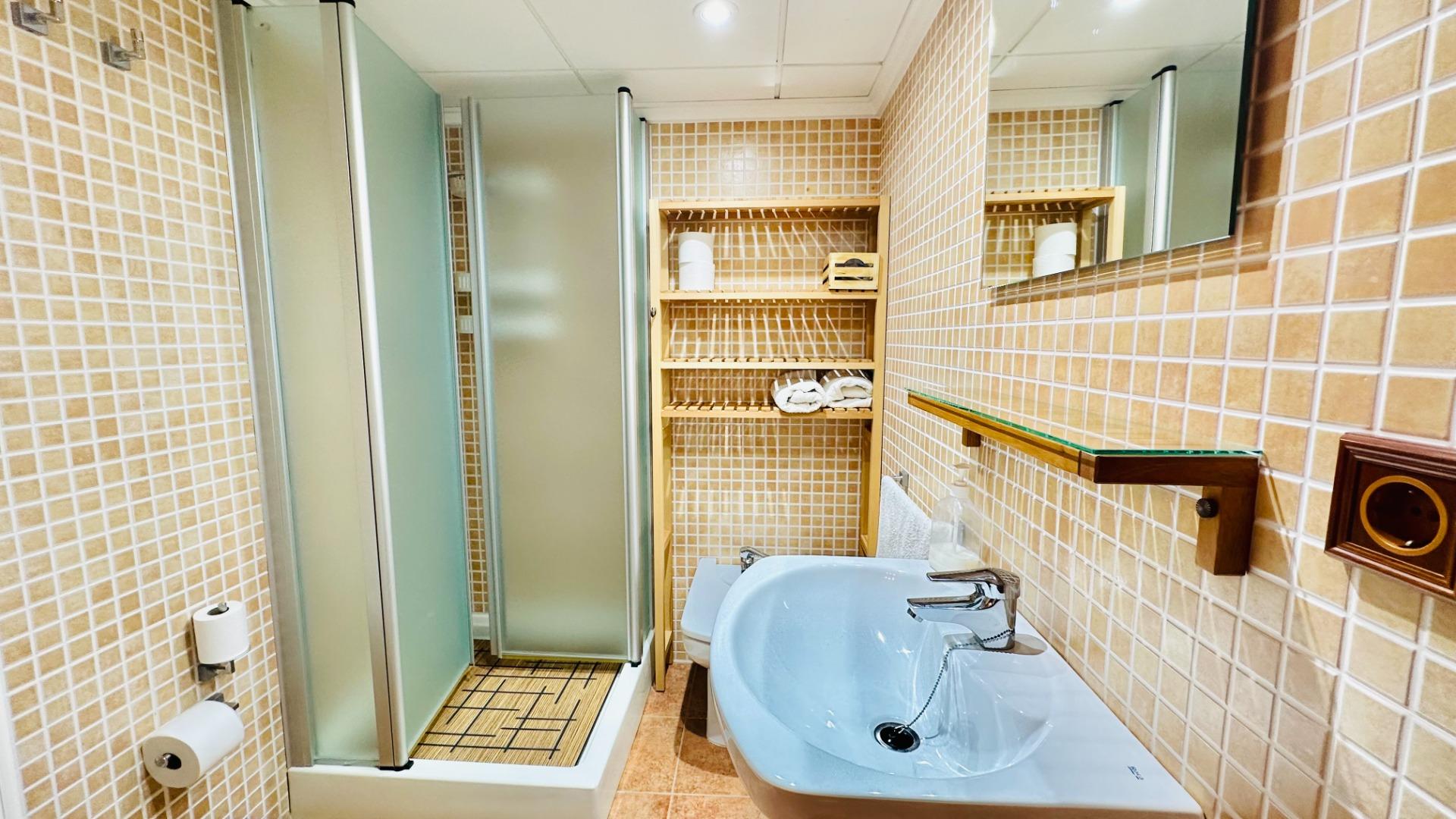For sale - 5 Bedroom 3 Bathroom Villa in Orihuela - Urb. Montepinar  - Alicante