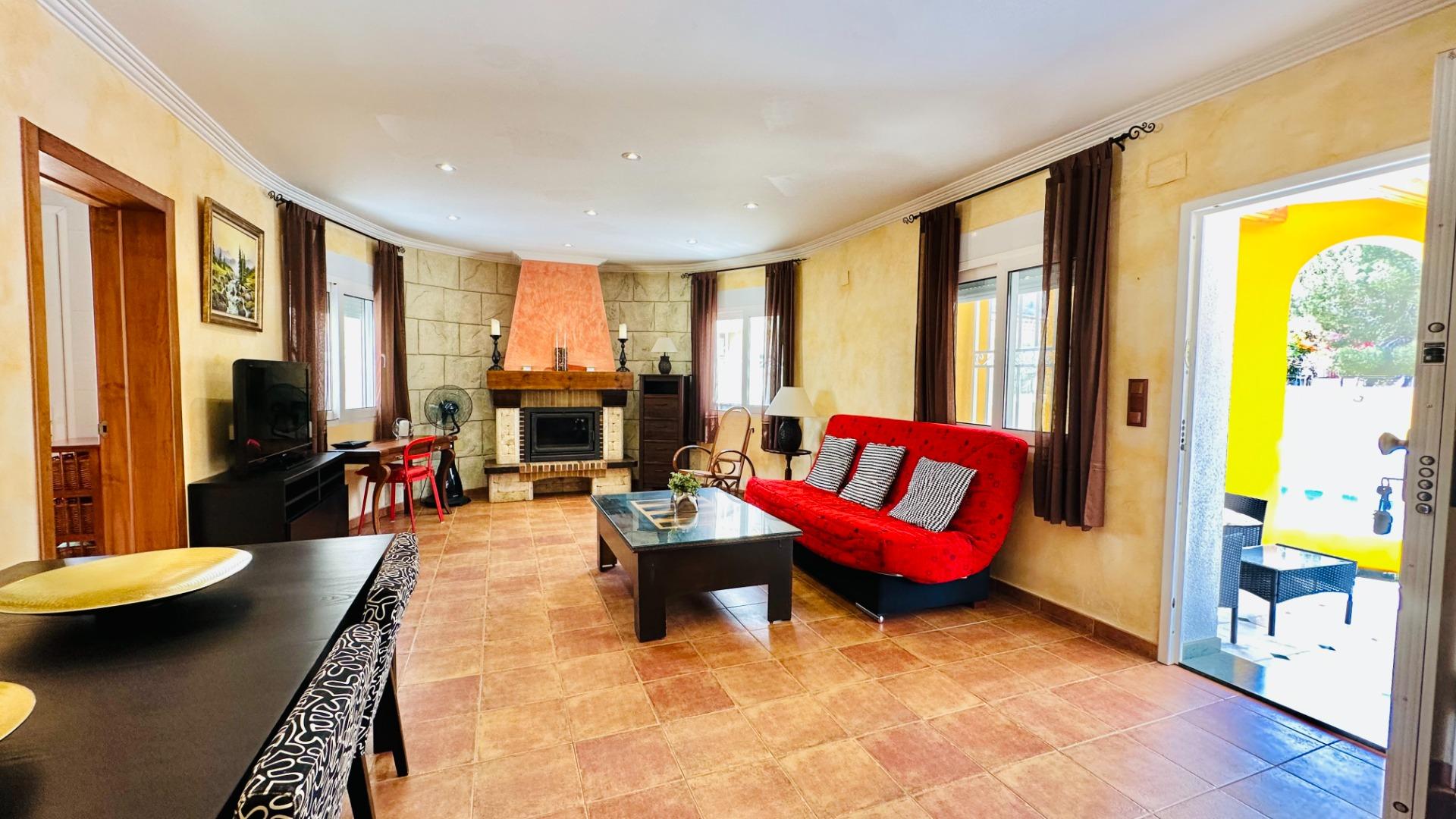 For sale - 5 Bedroom 3 Bathroom Villa in Orihuela - Urb. Montepinar  - Alicante