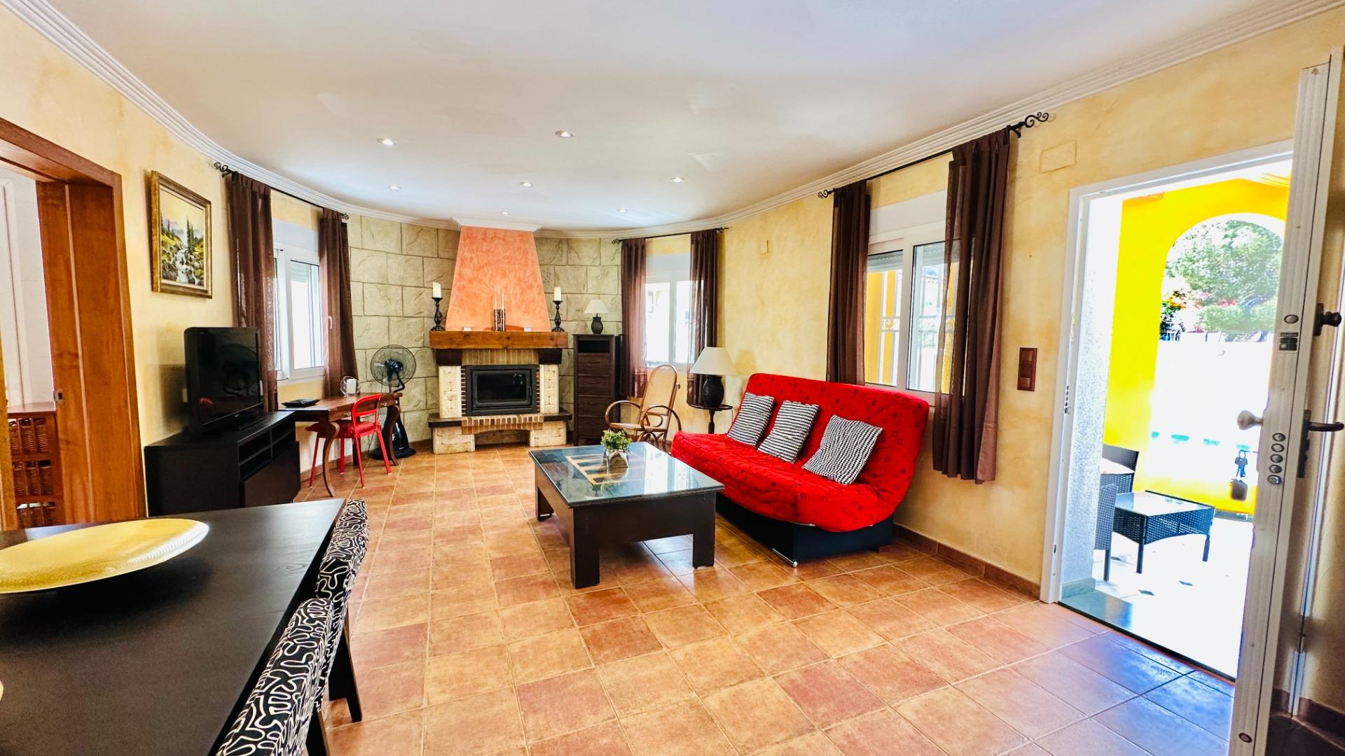 For sale - 5 Bedroom 3 Bathroom Villa in Orihuela - Urb. Montepinar  - Alicante
