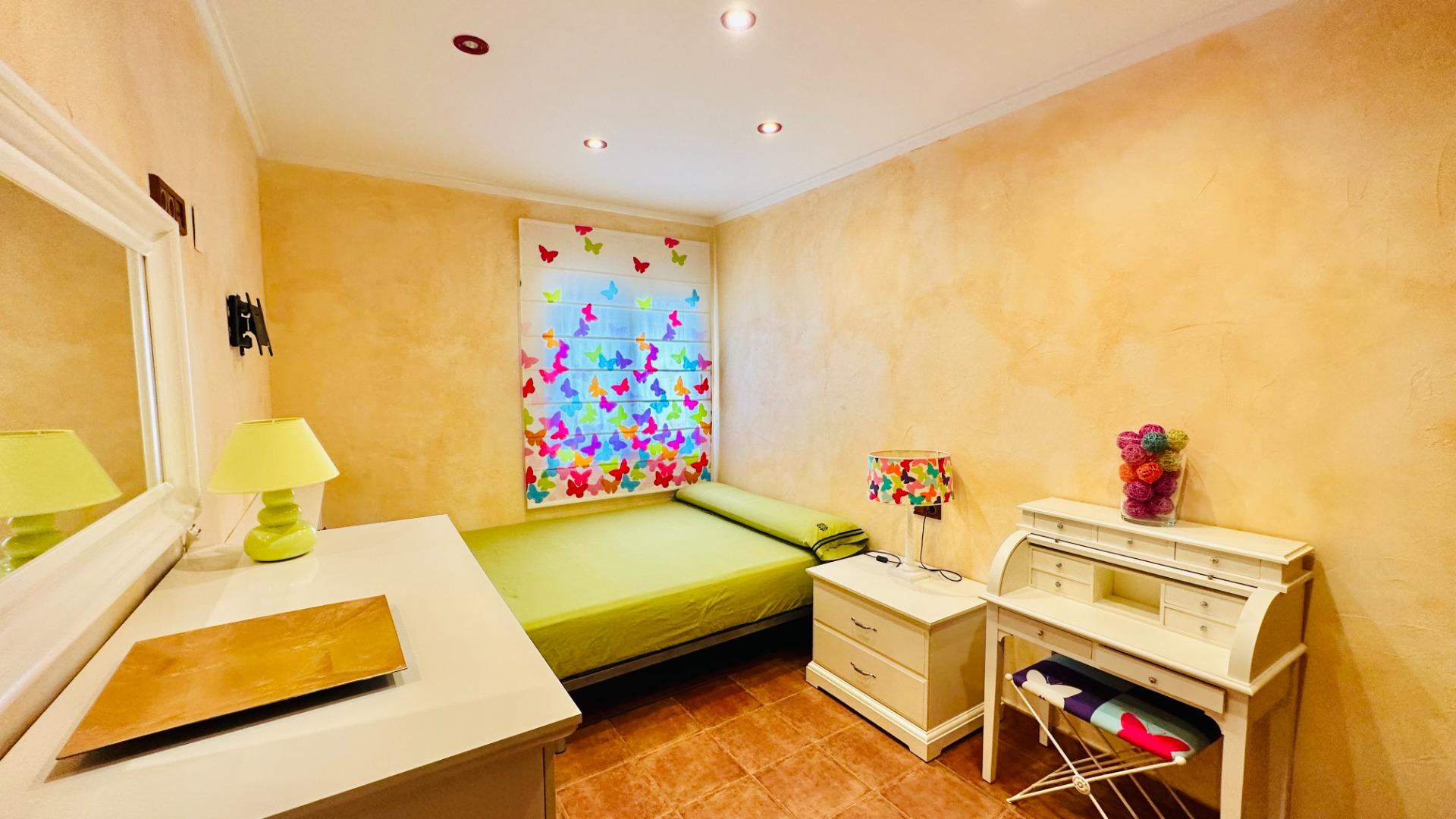 For sale - 5 Bedroom 3 Bathroom Villa in Orihuela - Urb. Montepinar  - Alicante