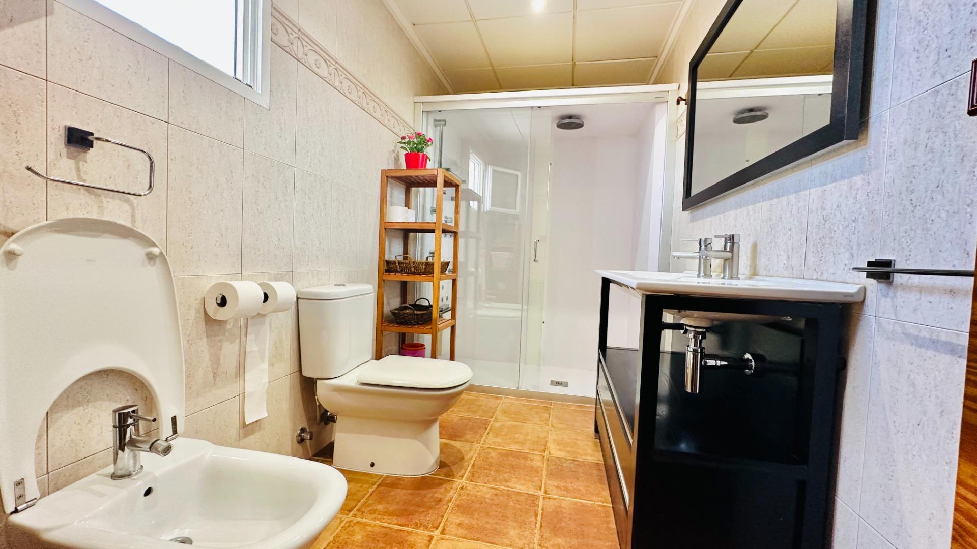 For sale - 5 Bedroom 3 Bathroom Villa in Orihuela - Urb. Montepinar  - Alicante