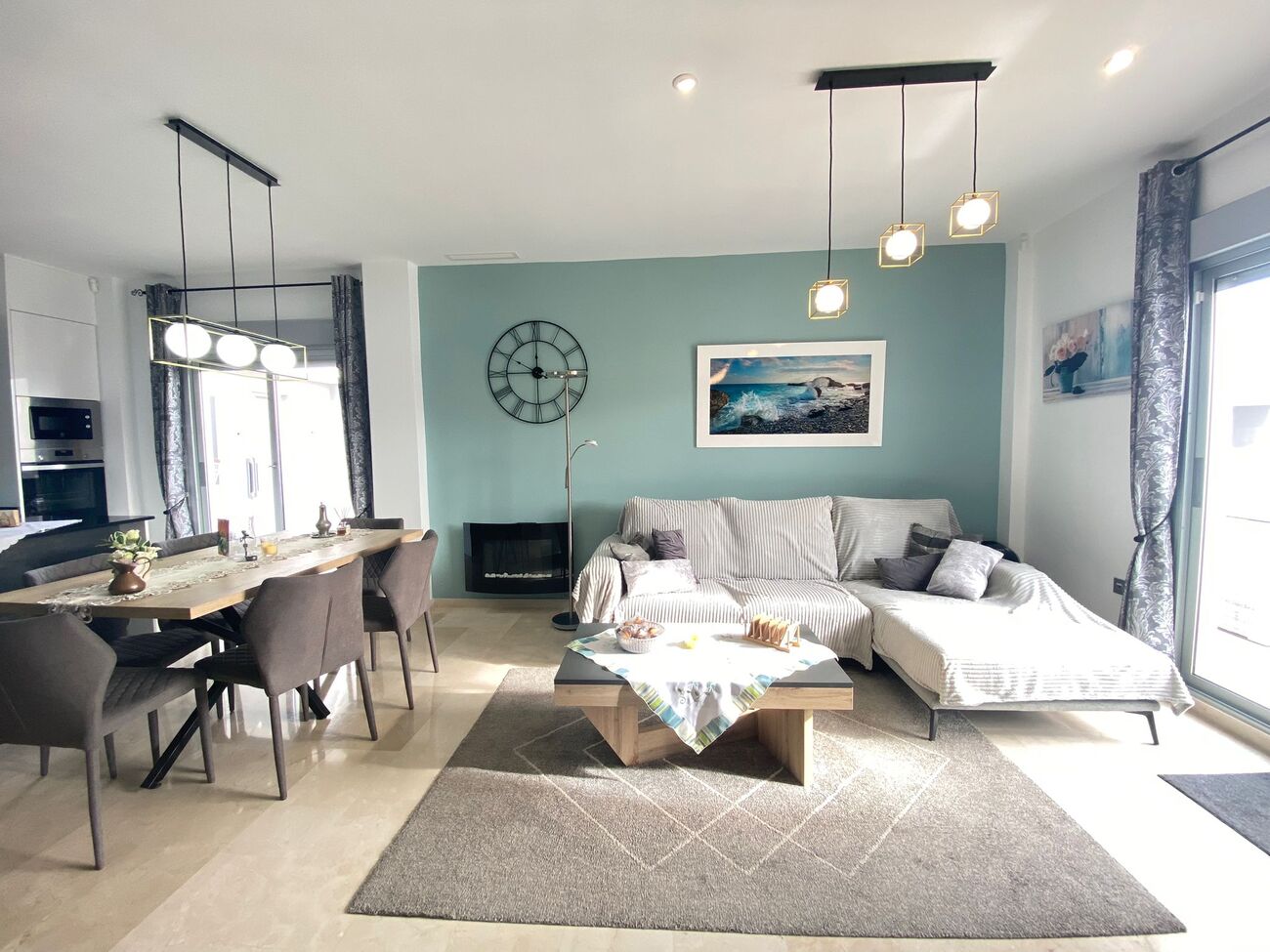 For sale - 3 Bedroom 2 Bathroom Apartment in Dehesa de Campoamor - Las Filipinas  - Alicante