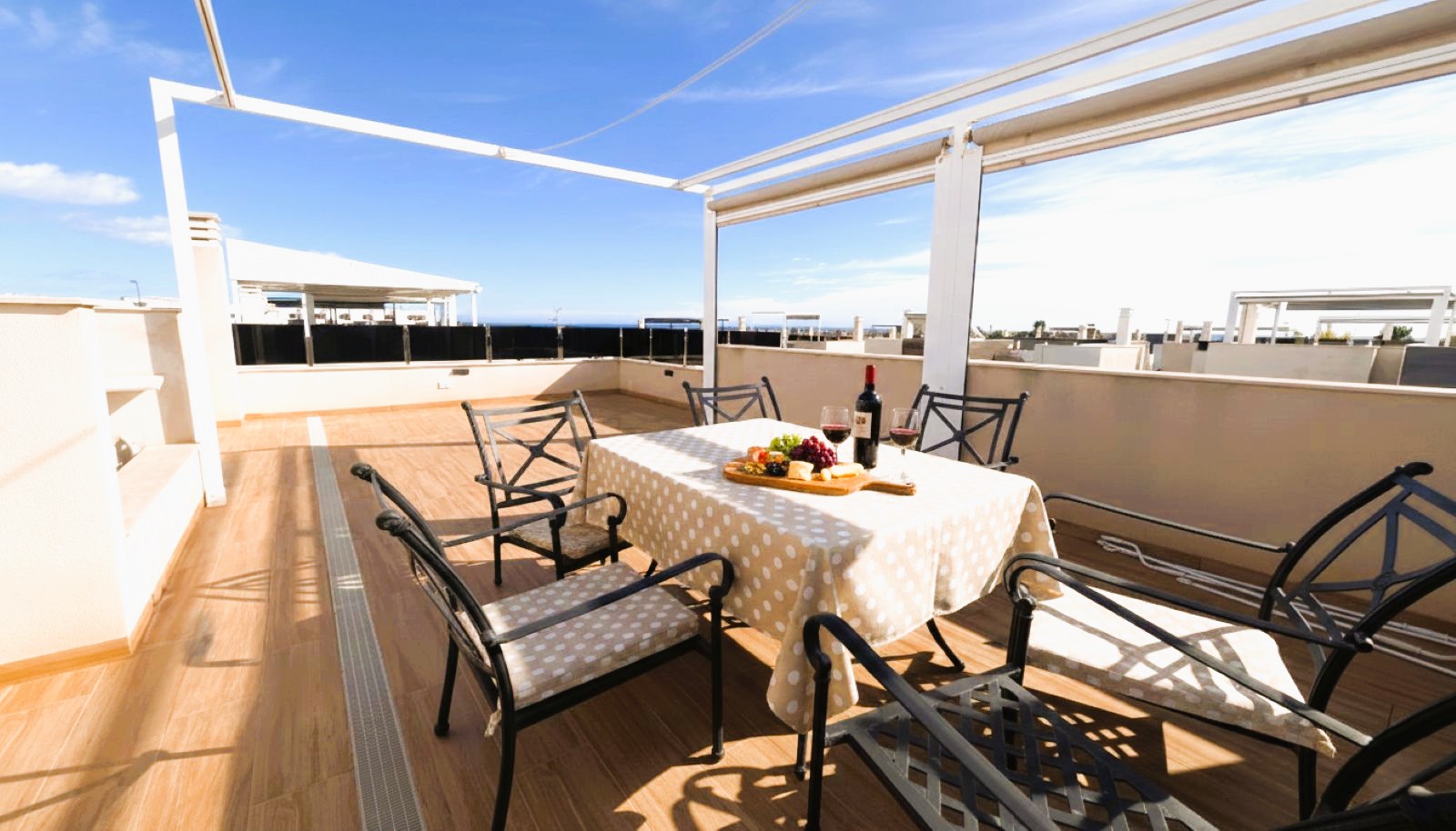 For sale - 4 Bedroom 4 Bathroom Detached Villa in Lomas de Cabo Roig - Lomas de Cabo Roig  - Alicante