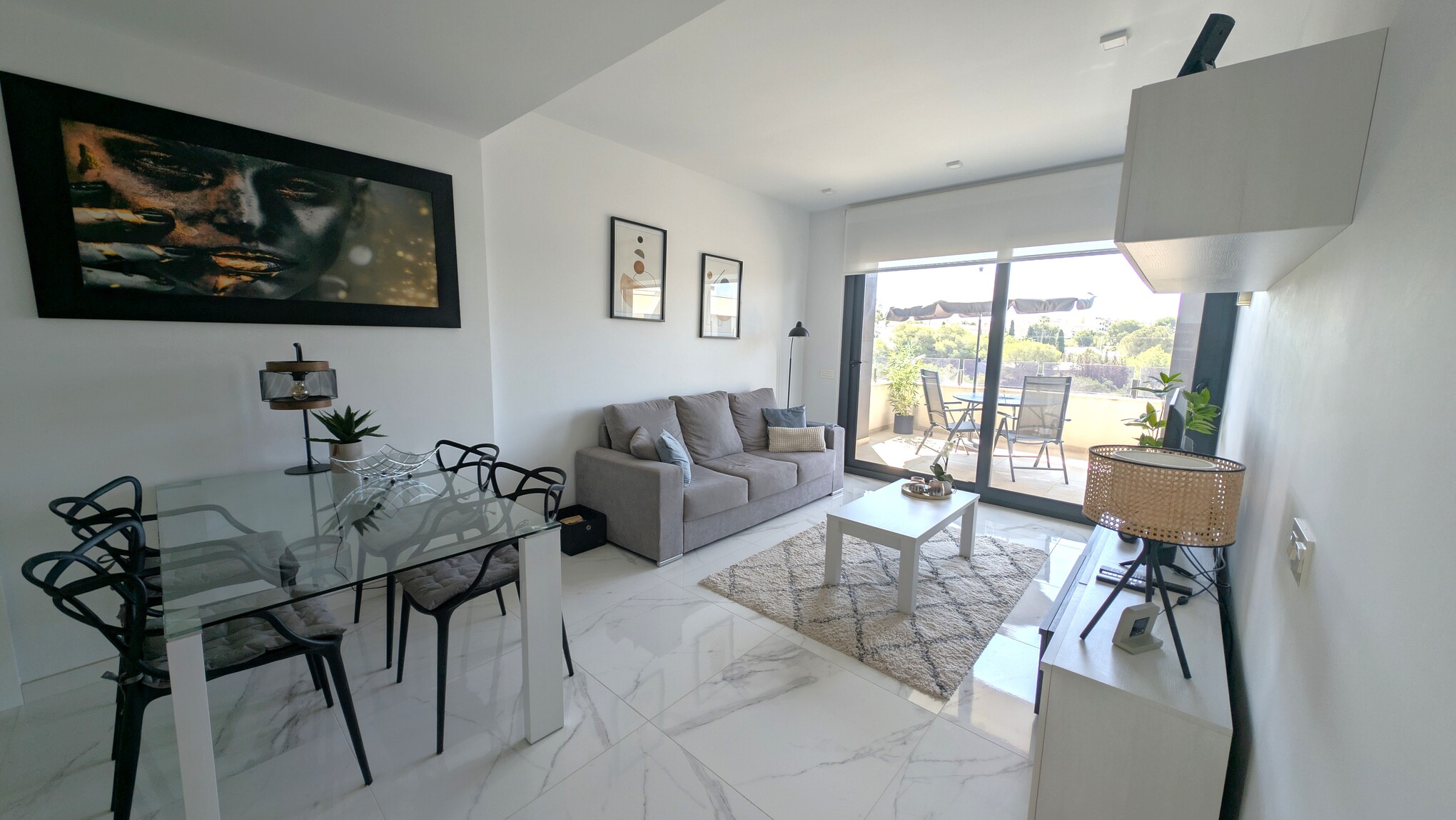 Sold - SOLD-2 Bedroom 2 Bathroom Top Floor Corner Apartment in Villamartin - Amanecer VI - Alicante