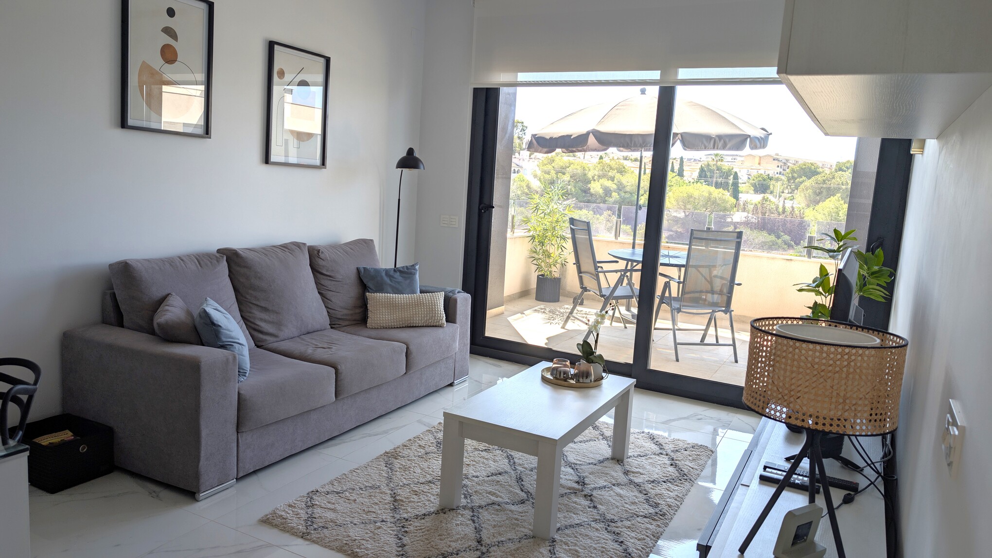 Sold - SOLD-2 Bedroom 2 Bathroom Top Floor Corner Apartment in Villamartin - Amanecer VI - Alicante
