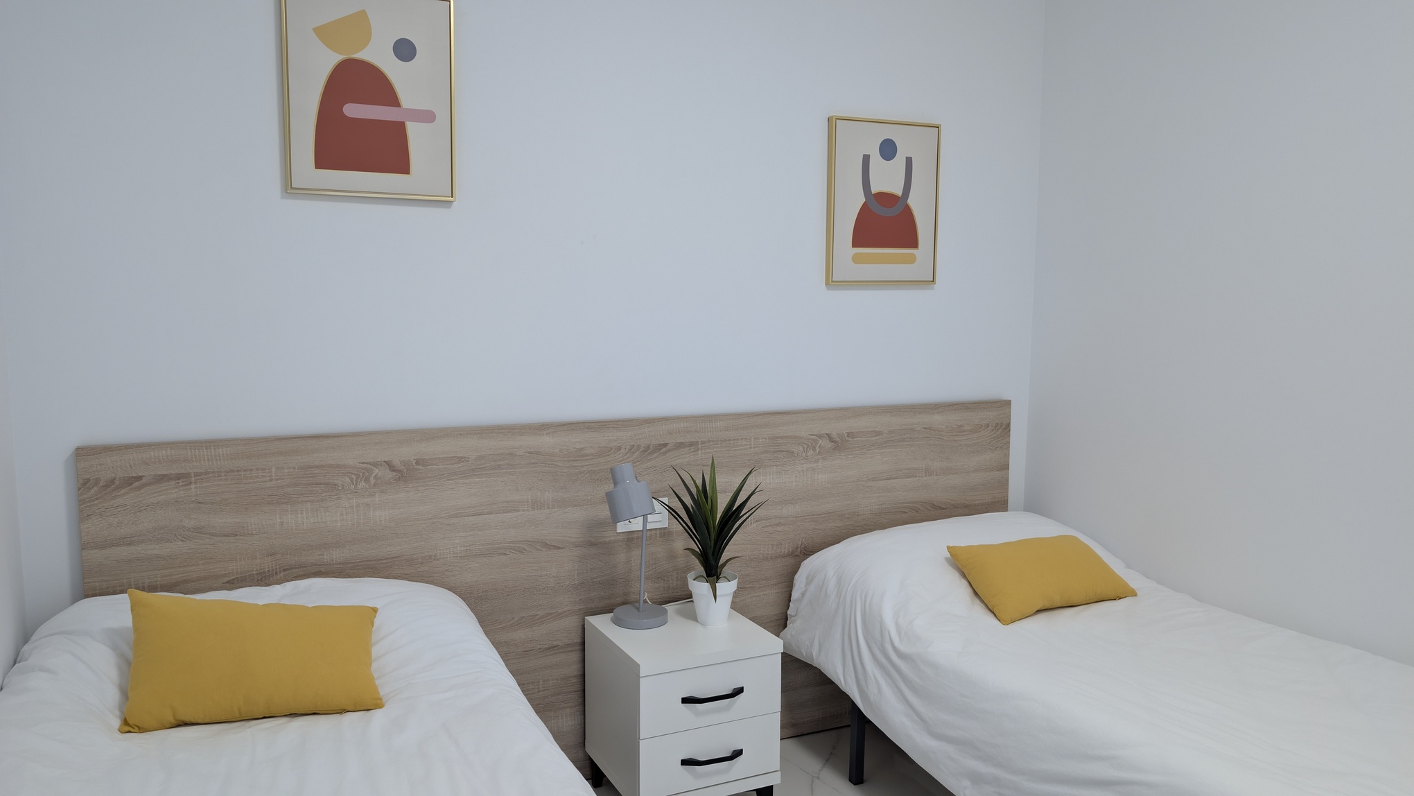 Sold - SOLD-2 Bedroom 2 Bathroom Top Floor Corner Apartment in Villamartin - Amanecer VI - Alicante