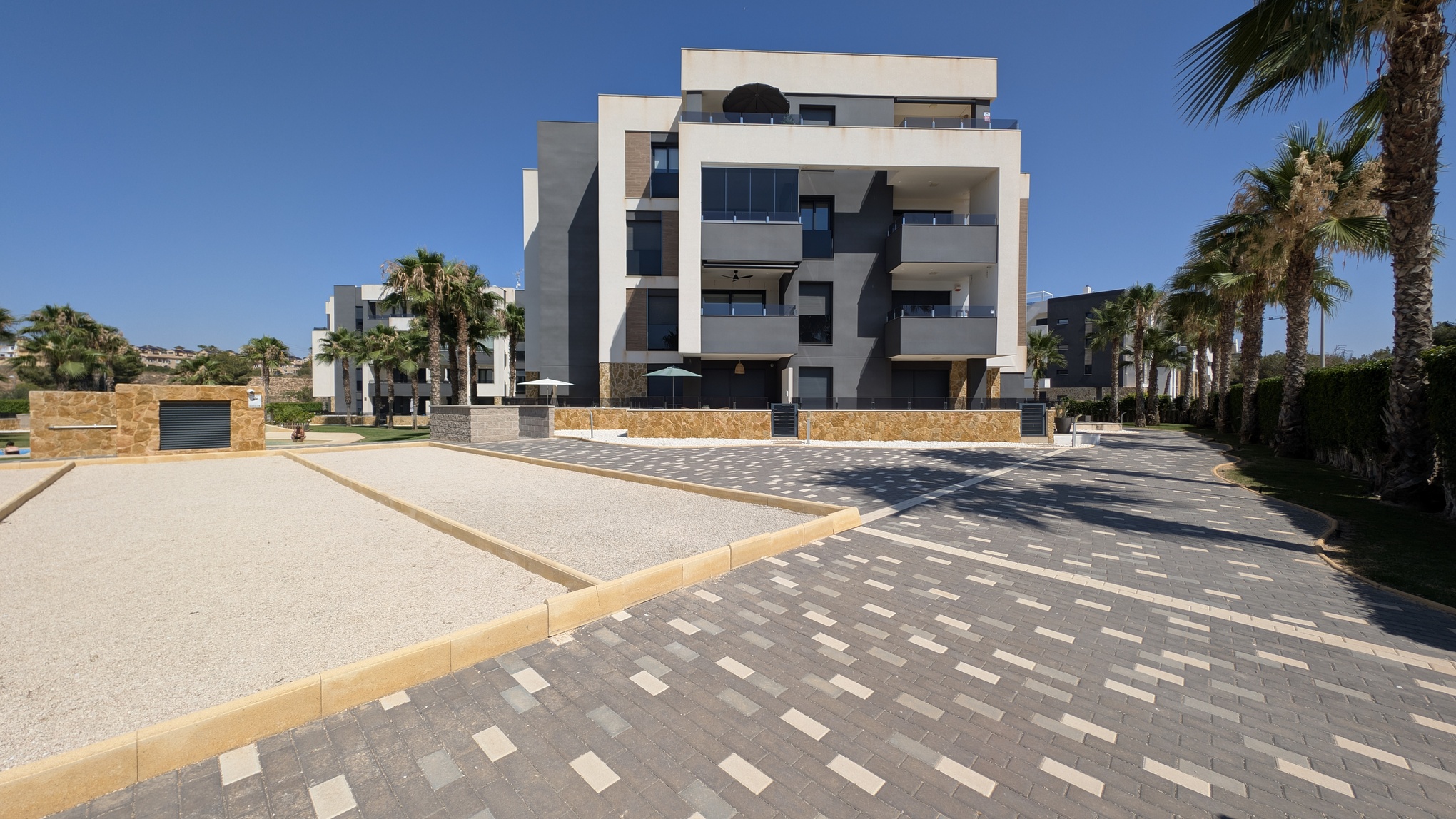 Sold - SOLD-2 Bedroom 2 Bathroom Top Floor Corner Apartment in Villamartin - Amanecer VI - Alicante