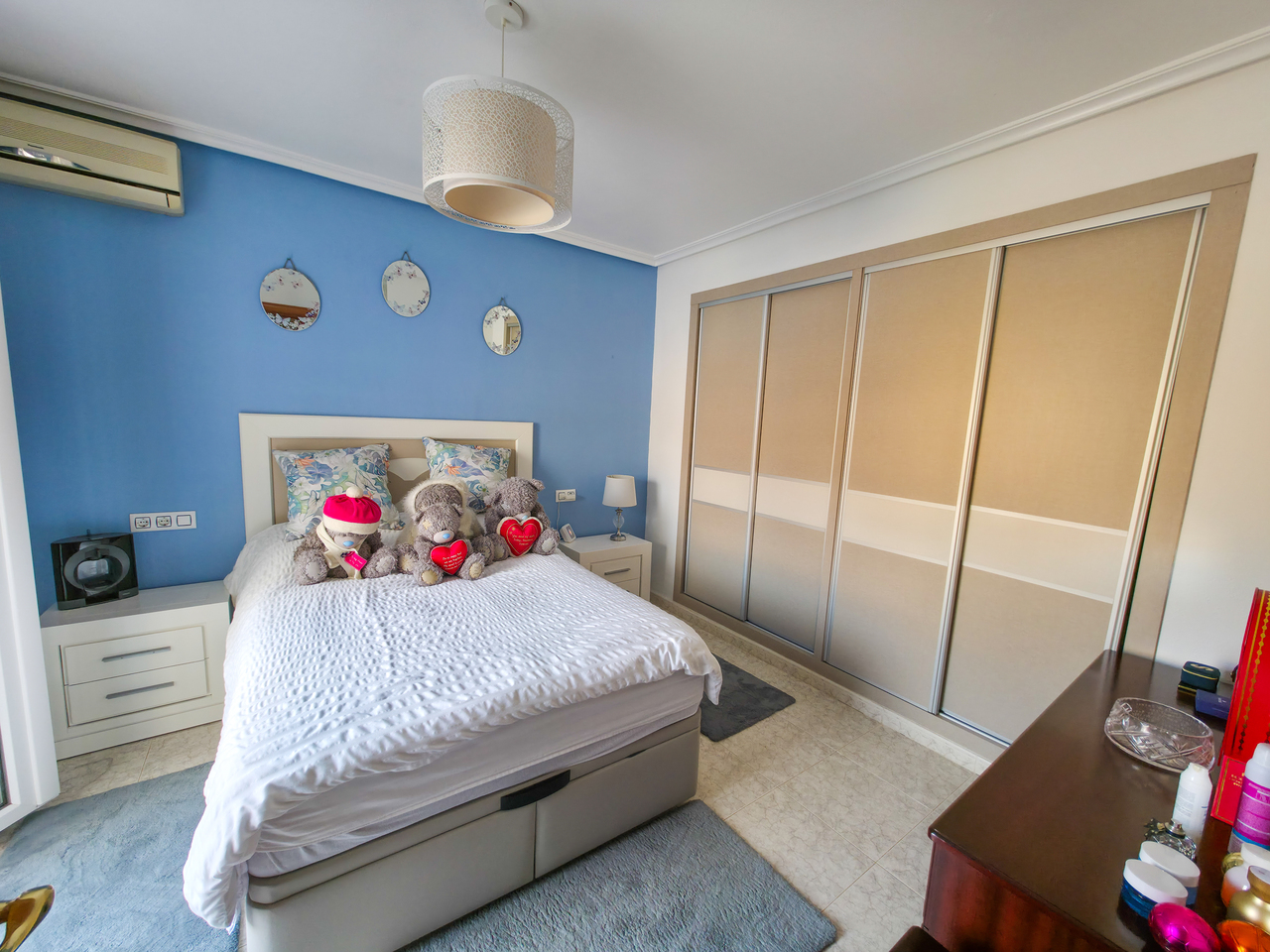 For sale - 3 Bedroom 2 Bathroom Villa in Villamartin - , Villamartin, Alicante, Spain - Alicante