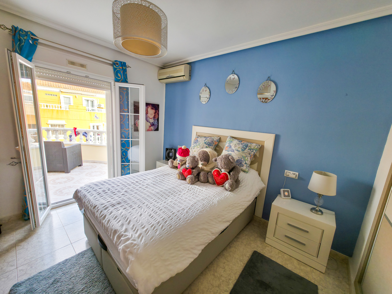 For sale - 3 Bedroom 2 Bathroom Villa in Villamartin - , Villamartin, Alicante, Spain - Alicante