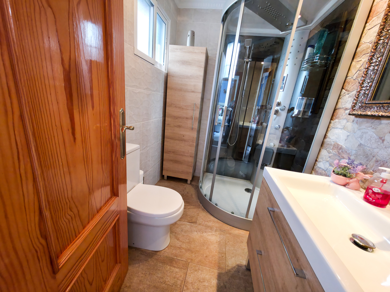 For sale - 3 Bedroom 2 Bathroom Villa in Villamartin - , Villamartin, Alicante, Spain - Alicante