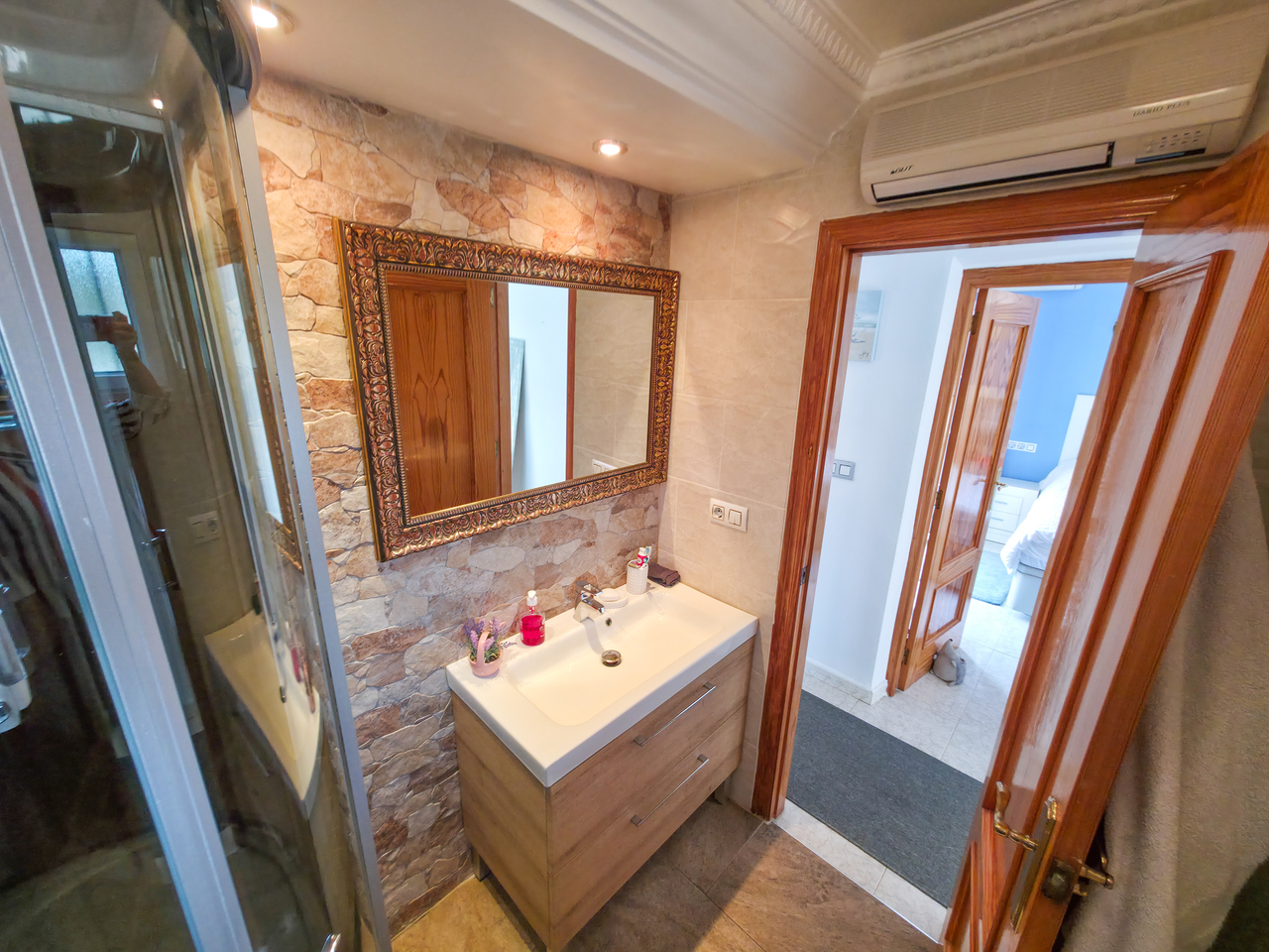 For sale - 3 Bedroom 2 Bathroom Villa in Villamartin - , Villamartin, Alicante, Spain - Alicante