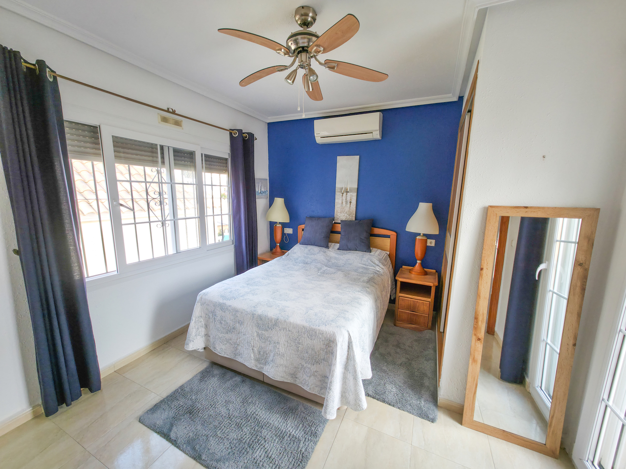 For sale - 3 Bedroom 2 Bathroom Villa in Villamartin - , Villamartin, Alicante, Spain - Alicante