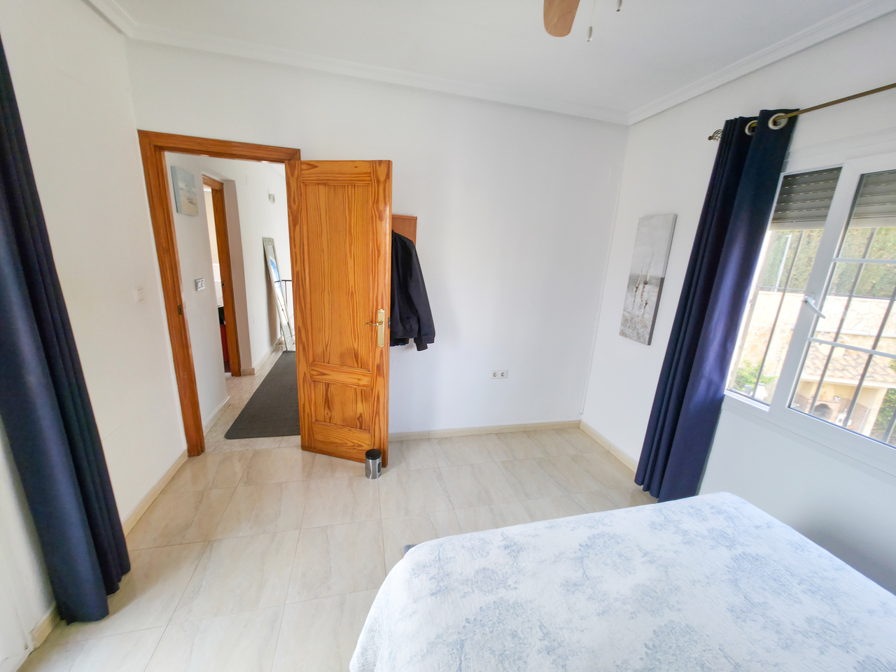 For sale - 3 Bedroom 2 Bathroom Villa in Villamartin - , Villamartin, Alicante, Spain - Alicante