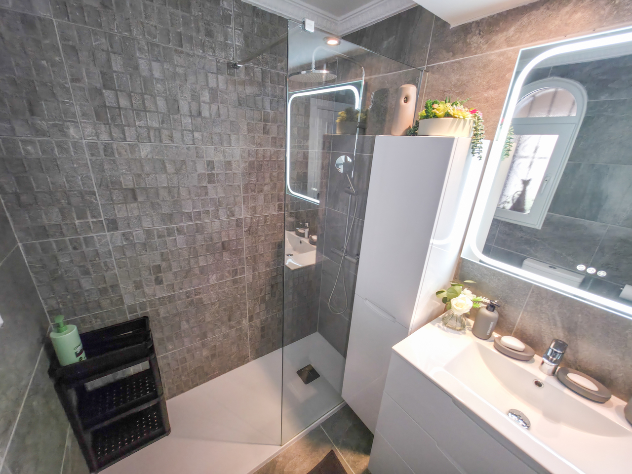 For sale - 3 Bedroom 2 Bathroom Villa in Villamartin - , Villamartin, Alicante, Spain - Alicante