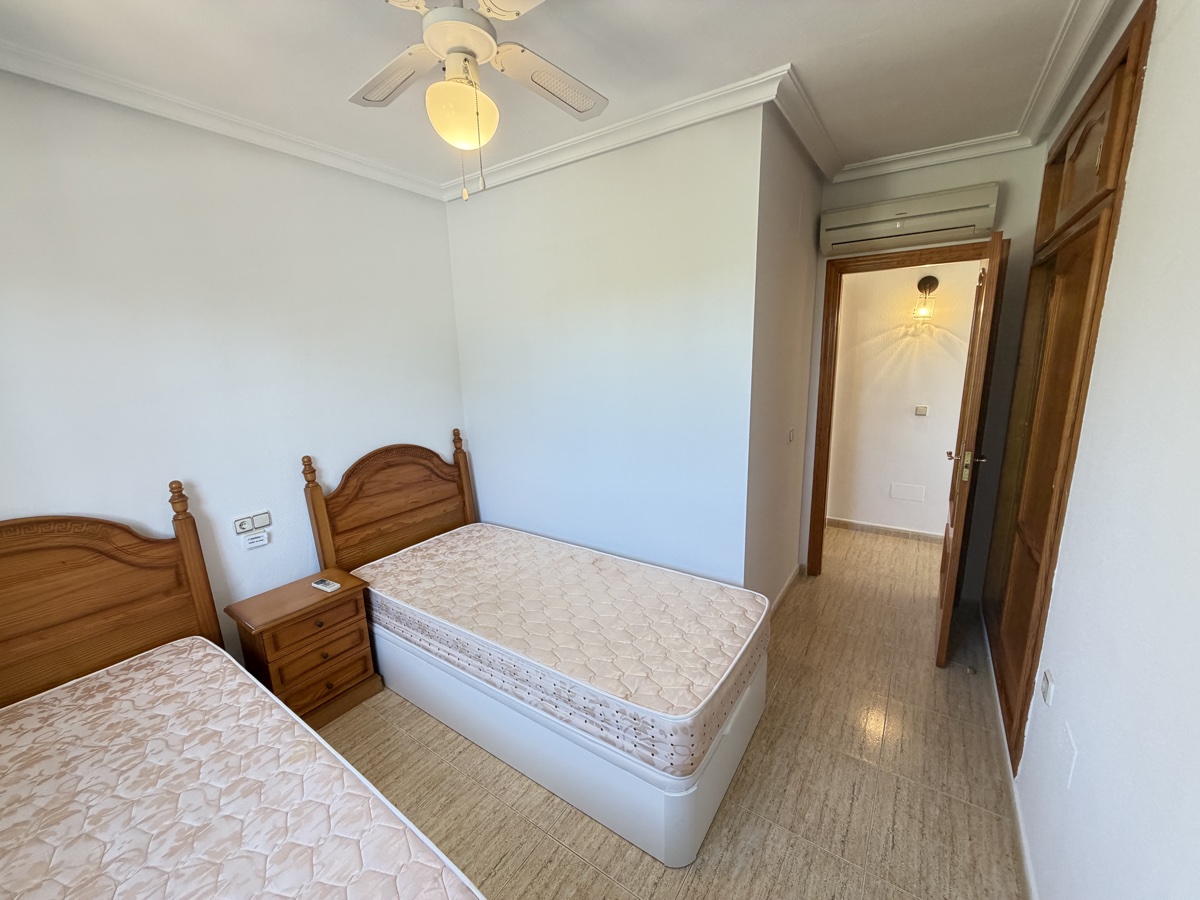 For sale - 3 Bedroom 2 Bathroom Villa in Villamartin - , Villamartin, Alicante, Spain - Alicante