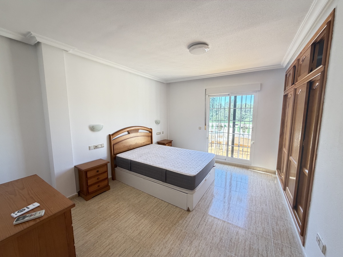 For sale - 3 Bedroom 2 Bathroom Villa in Villamartin - , Villamartin, Alicante, Spain - Alicante