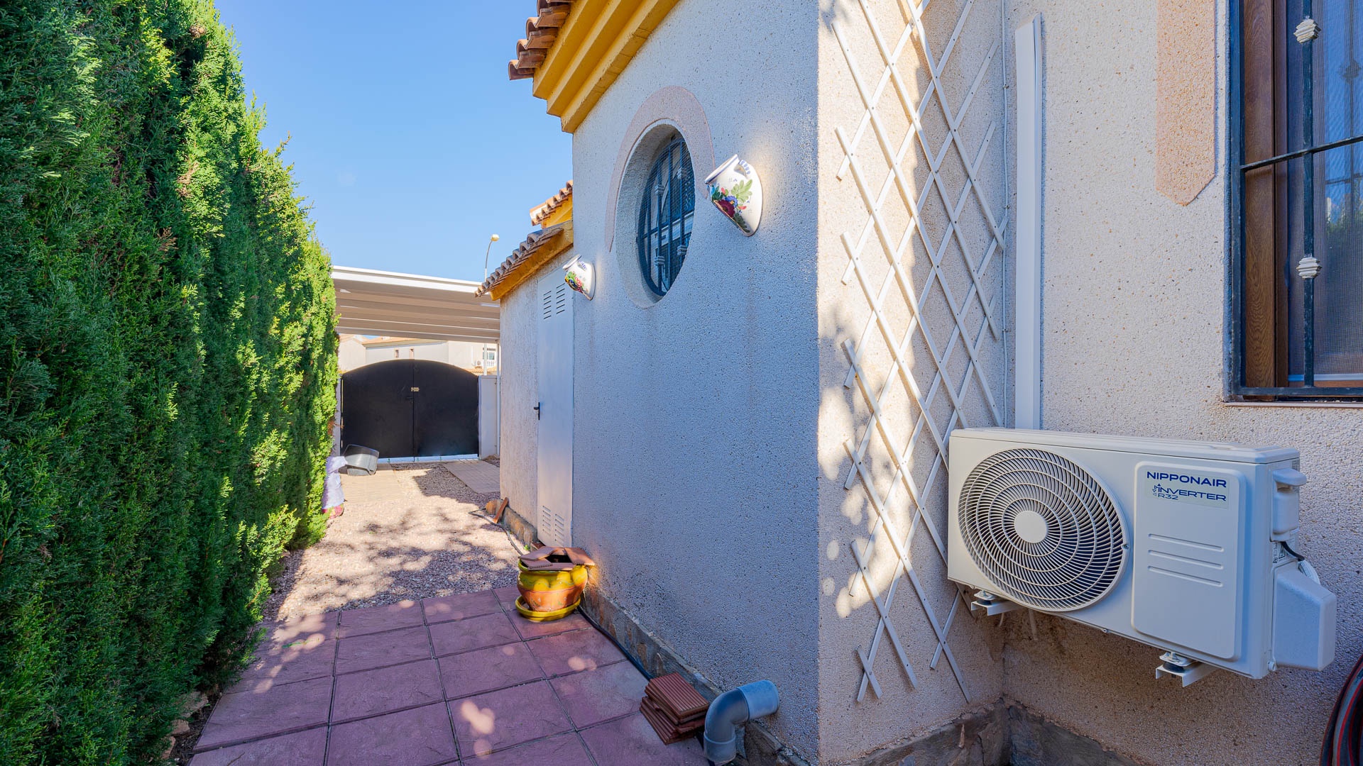 For sale - 3 Bedroom 2 Bathroom Quad in Playa Flamenca - Playa Flamenca  - Alicante