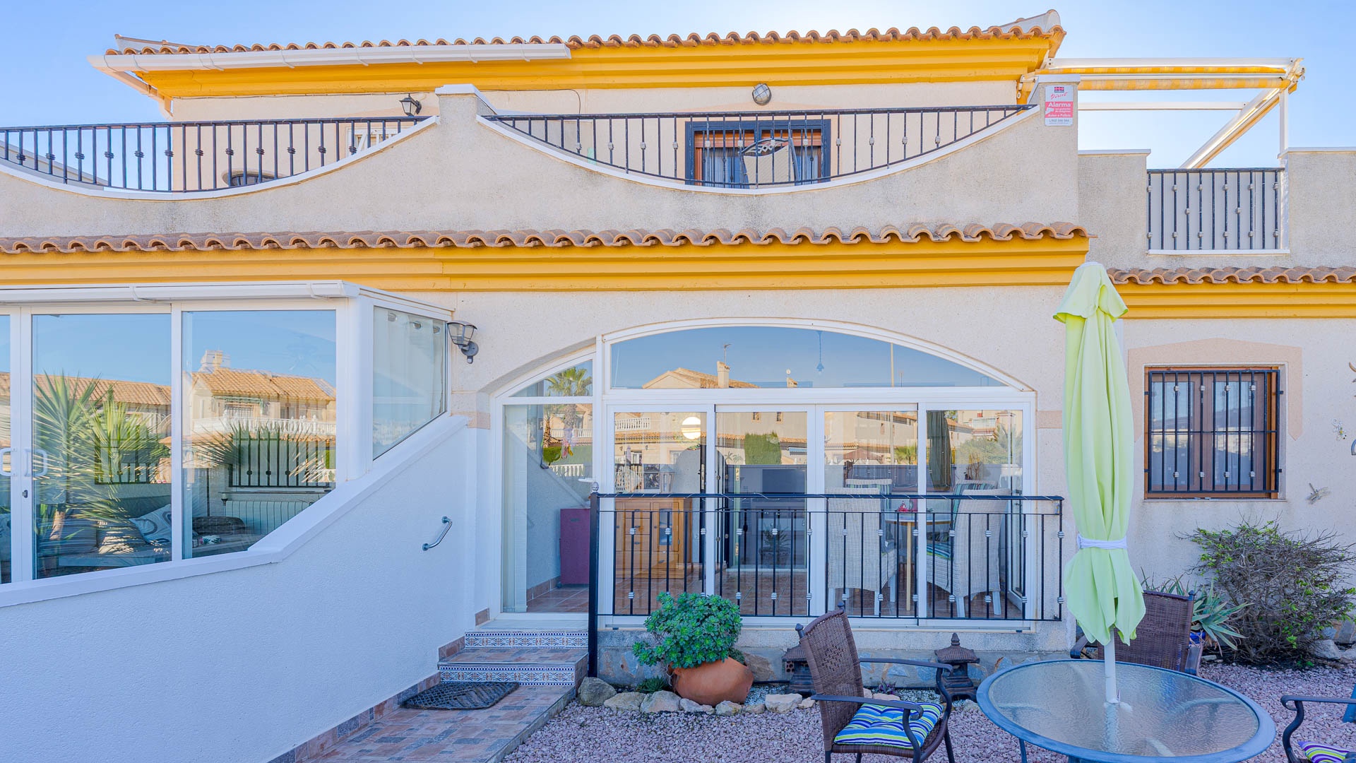 For sale - 3 Bedroom 2 Bathroom Quad in Playa Flamenca - Playa Flamenca  - Alicante