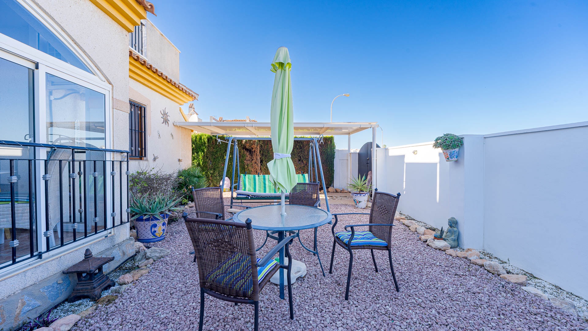 For sale - 3 Bedroom 2 Bathroom Quad in Playa Flamenca - Playa Flamenca  - Alicante
