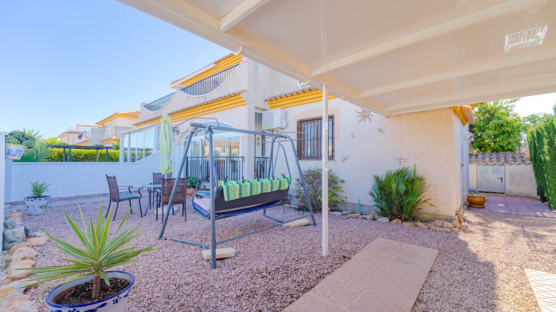 For sale - 3 Bedroom 2 Bathroom Quad in Playa Flamenca - Playa Flamenca  - Alicante