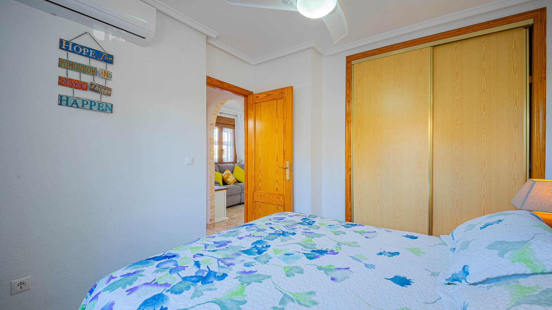 For sale - 3 Bedroom 2 Bathroom Quad in Playa Flamenca - Playa Flamenca  - Alicante