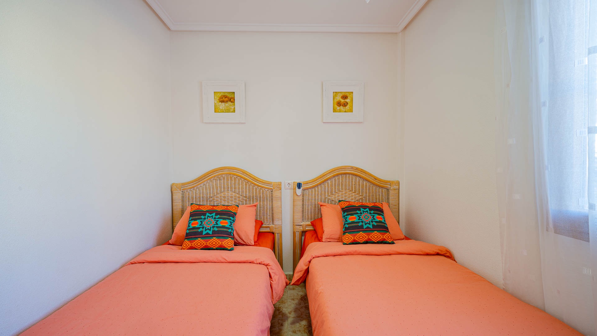 For sale - 3 Bedroom 2 Bathroom Quad in Playa Flamenca - Playa Flamenca  - Alicante