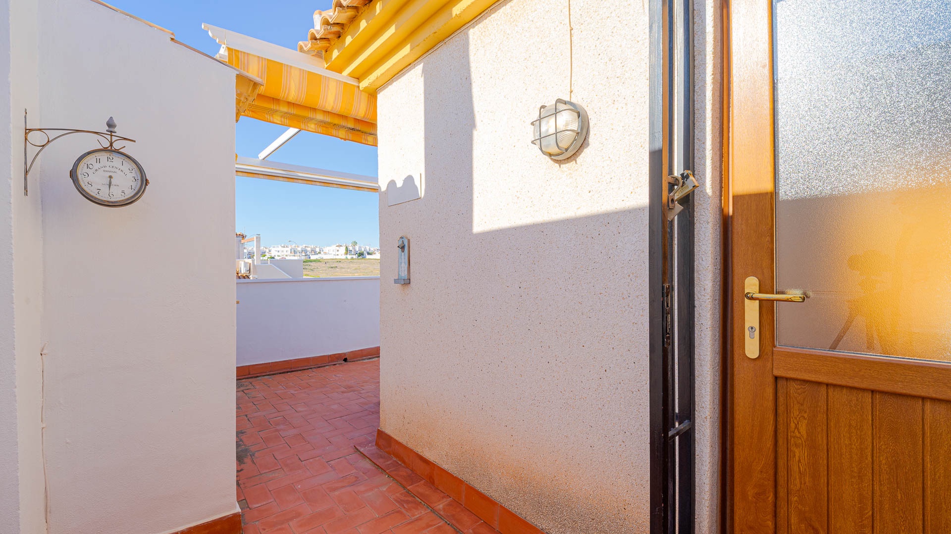 For sale - 3 Bedroom 2 Bathroom Quad in Playa Flamenca - Playa Flamenca  - Alicante