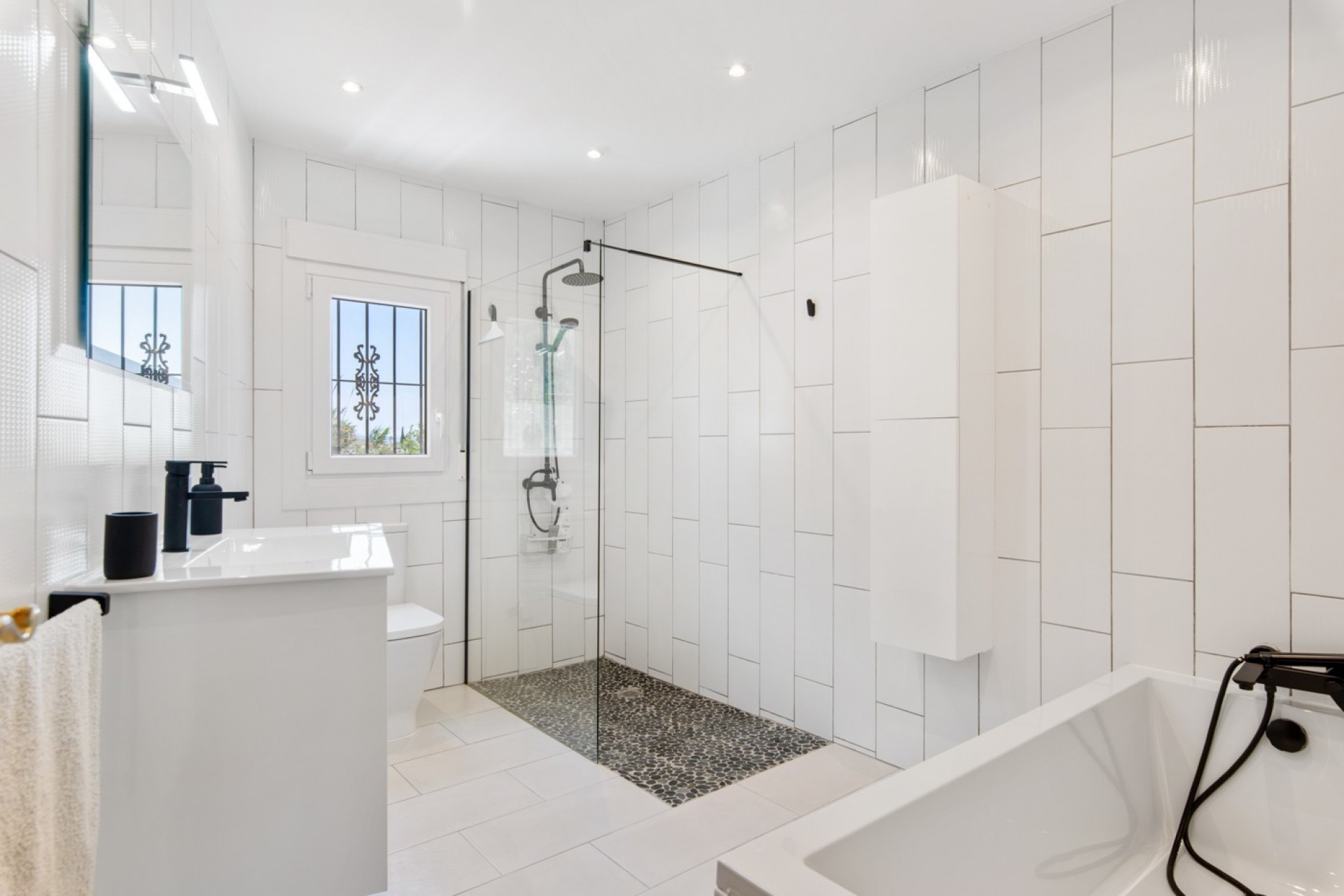 For sale - 4 Bedroom 4 Bathroom Country Property in Catral - Catral  - Alicante