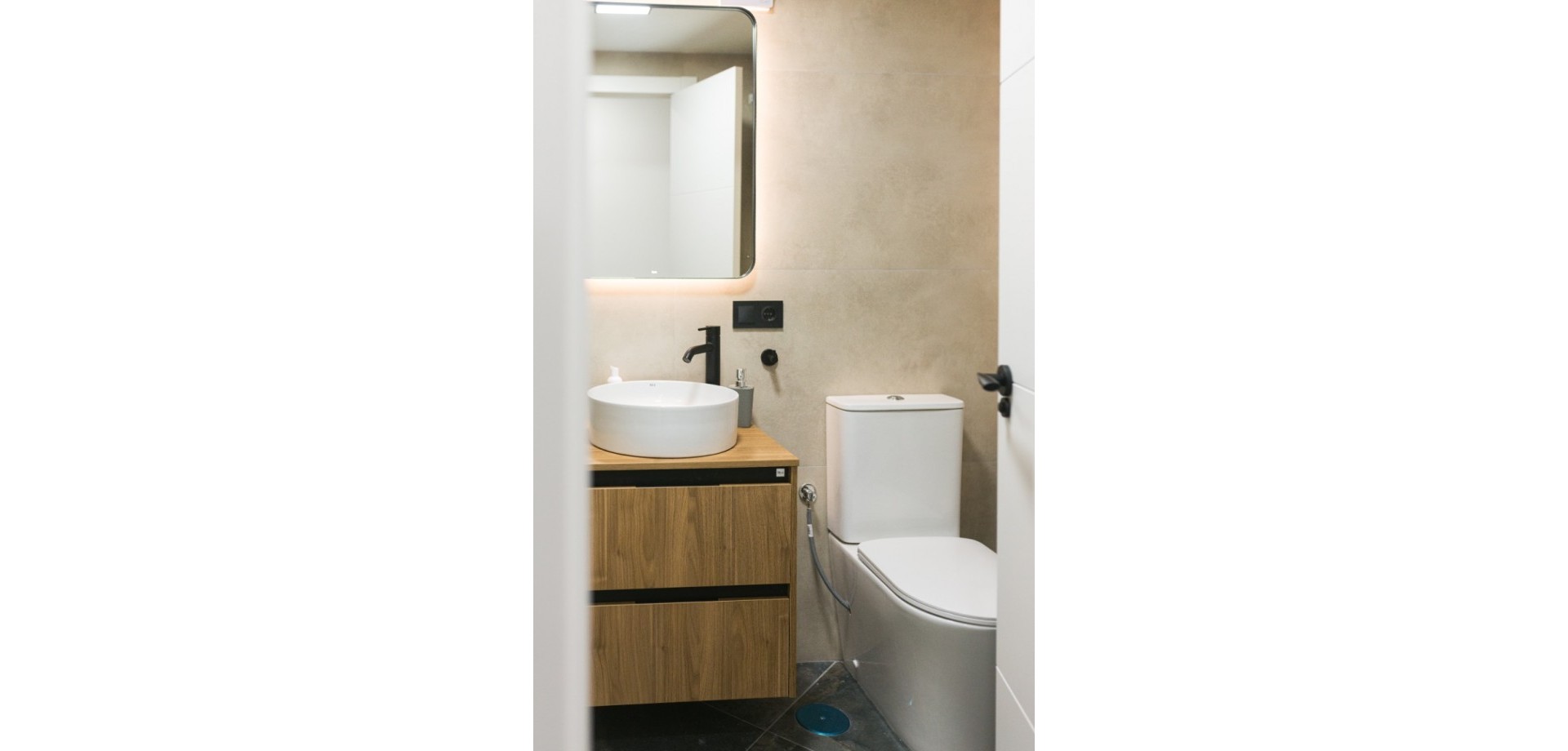 For sale - 2 Bedroom 1 Bathroom Apartment in Torrevieja - Torrevieja  - Costa Blanca (Alicante)