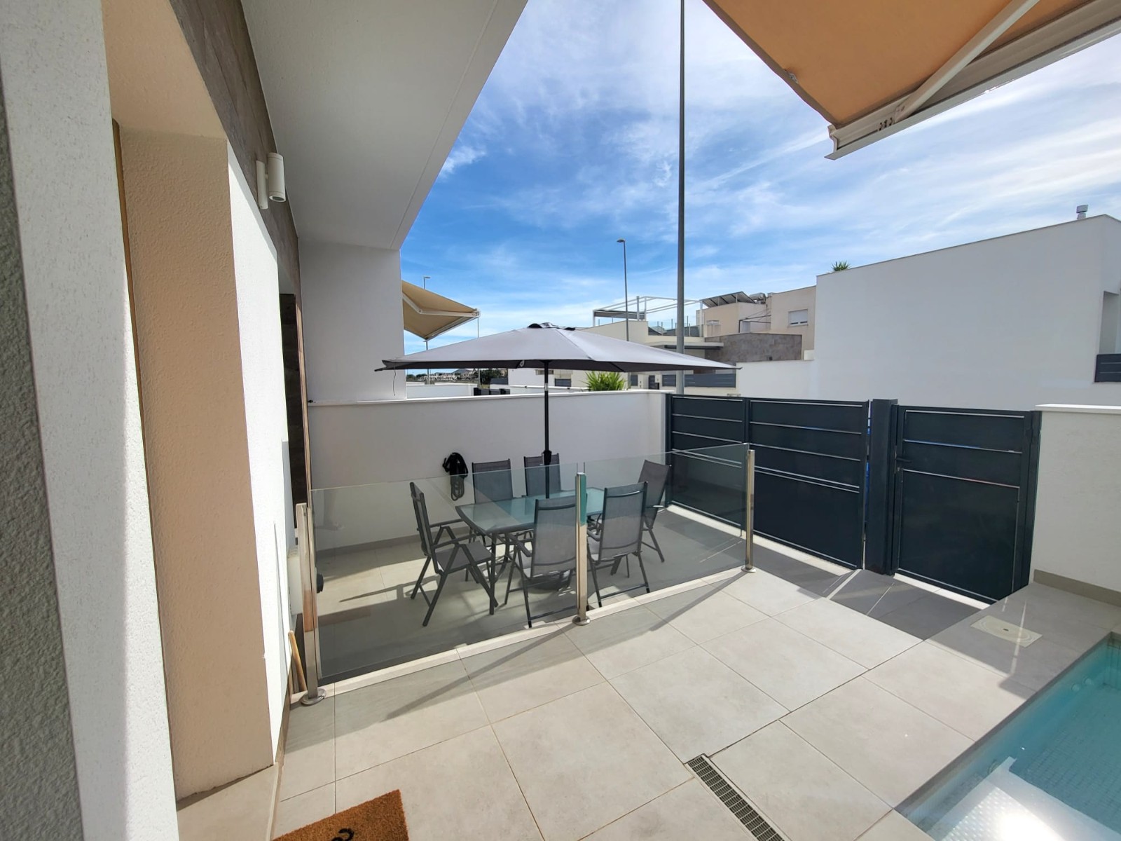 For sale - 2 Bedroom 2 Bathroom Townhouse in Daya Vieja - Daya Vieja  - Alicante